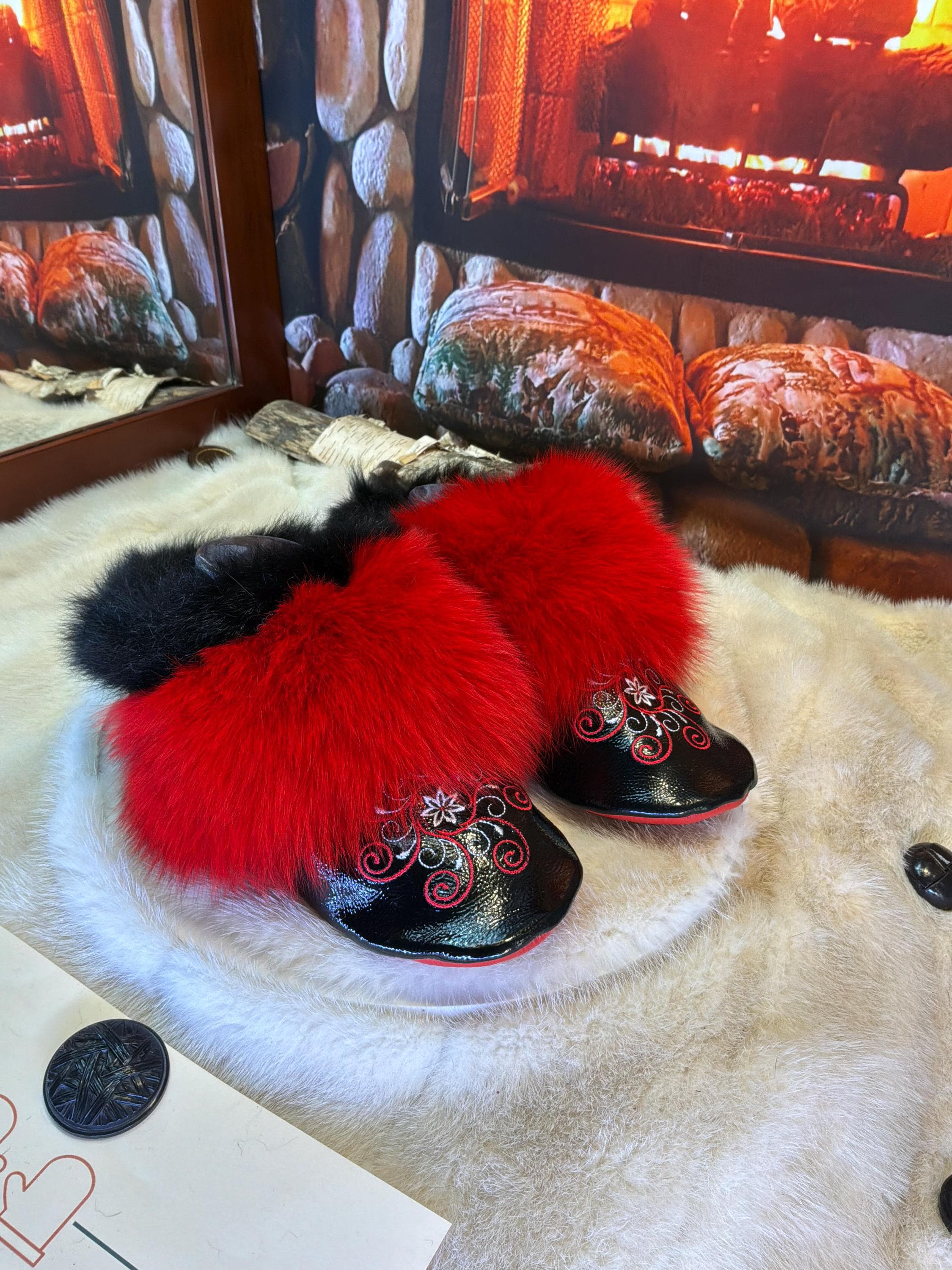Slipper Lisette pointure 8 femme – Sherling italien & cuir recyclé, pièce unique faite à la main au Québec