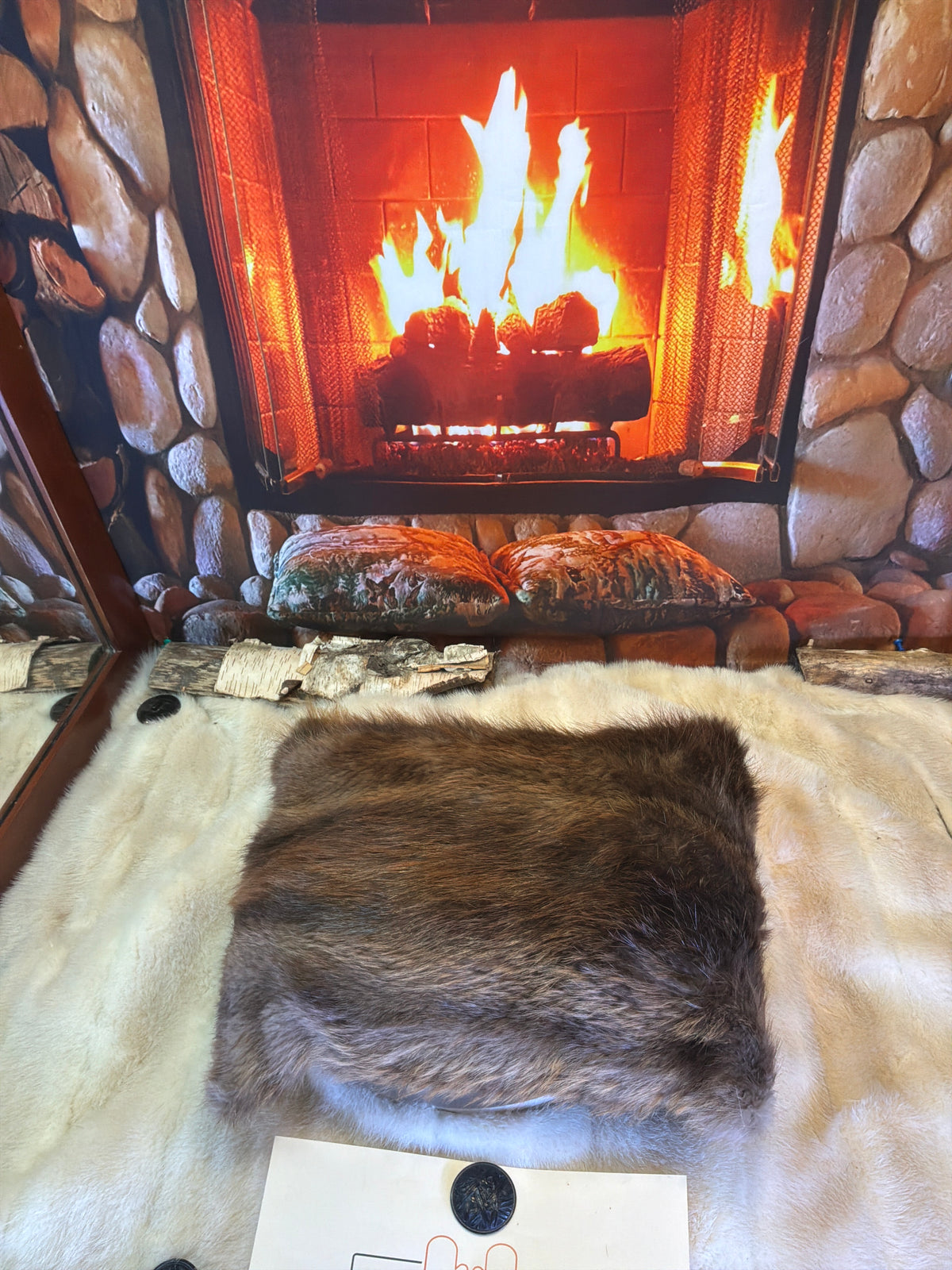 Coussin décoratif Denise en fourrure recyclée de Castor