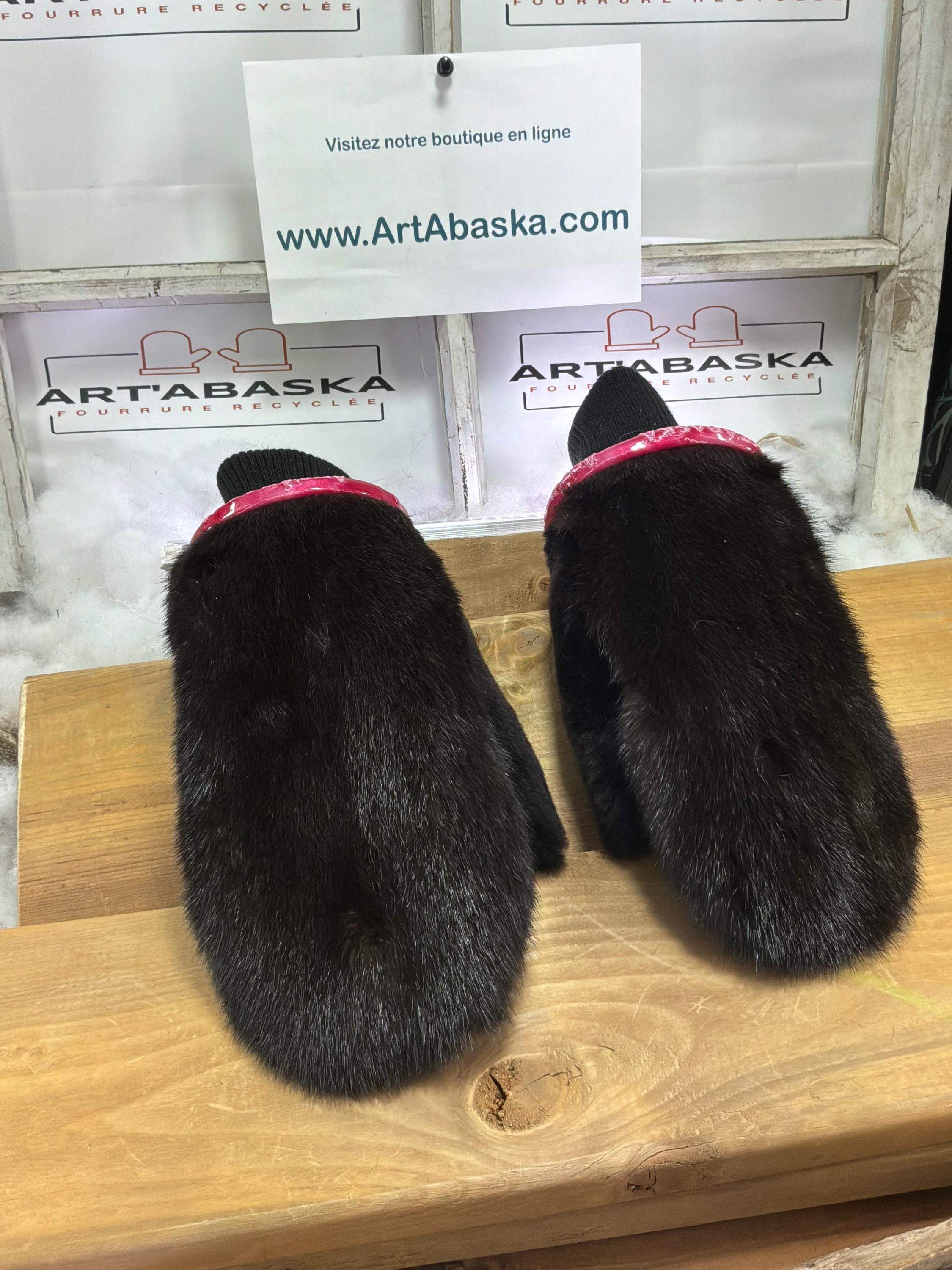 Mitaines de ville Medium Thérèse en fourrure recyclée – Faites à la main au Québec – Légères, élégantes, confort urbain – ArtAbaska