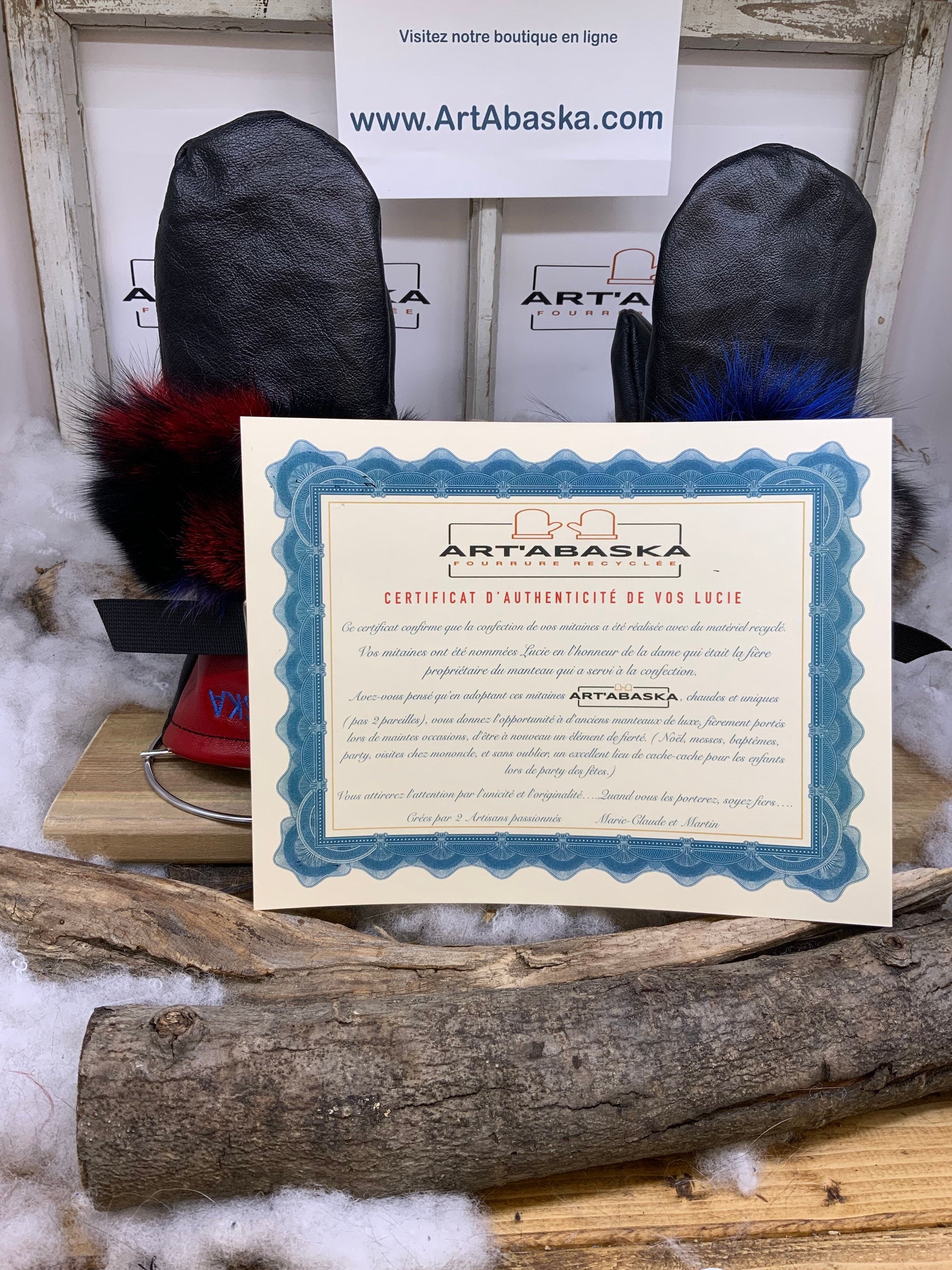 Mitaines Les Lucie – Medium, cuir noir et rouge recyclé, fourrure de renard patchwork, fait à la main au Québec