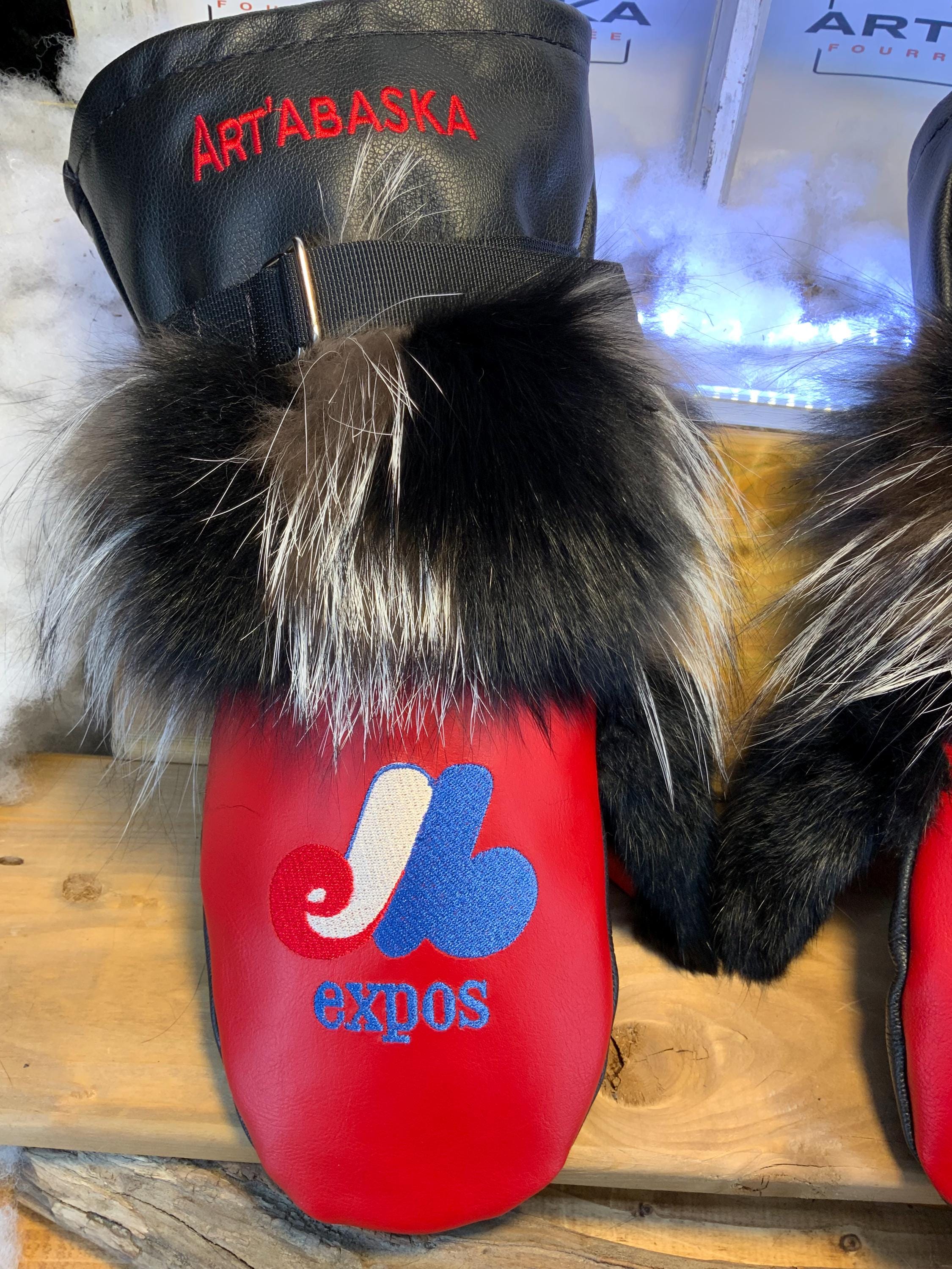 Mitaines Antoinette XL edition hommage Expos de Montreal cuir italien noir & fourrures recyclees fait a la main piece unique Quebec