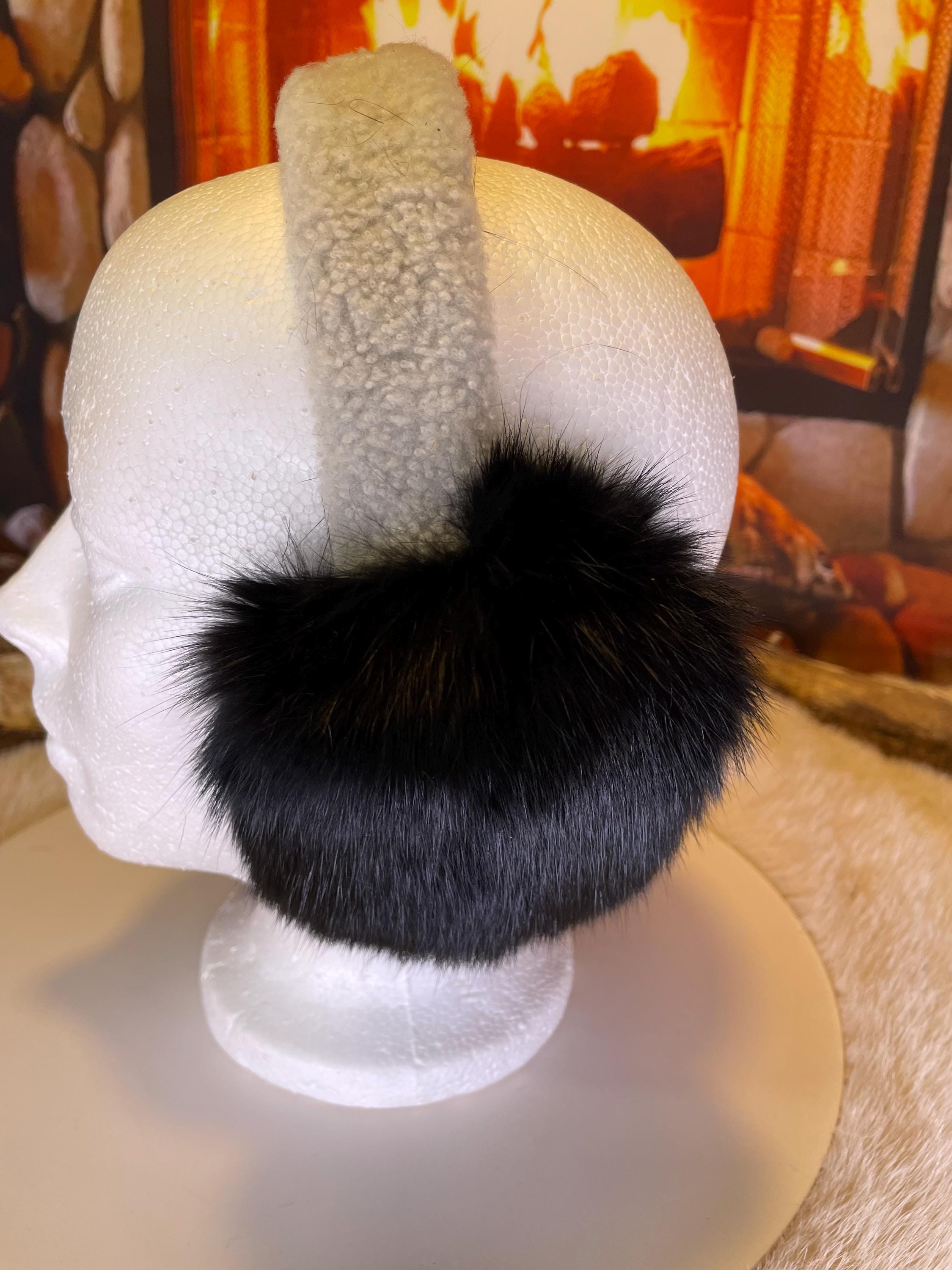 Cache-Oreilles tout en fourrure recyclée édition Lapin noir naturel recyclé et mouton rasé dessus la tête Les Lynda 2