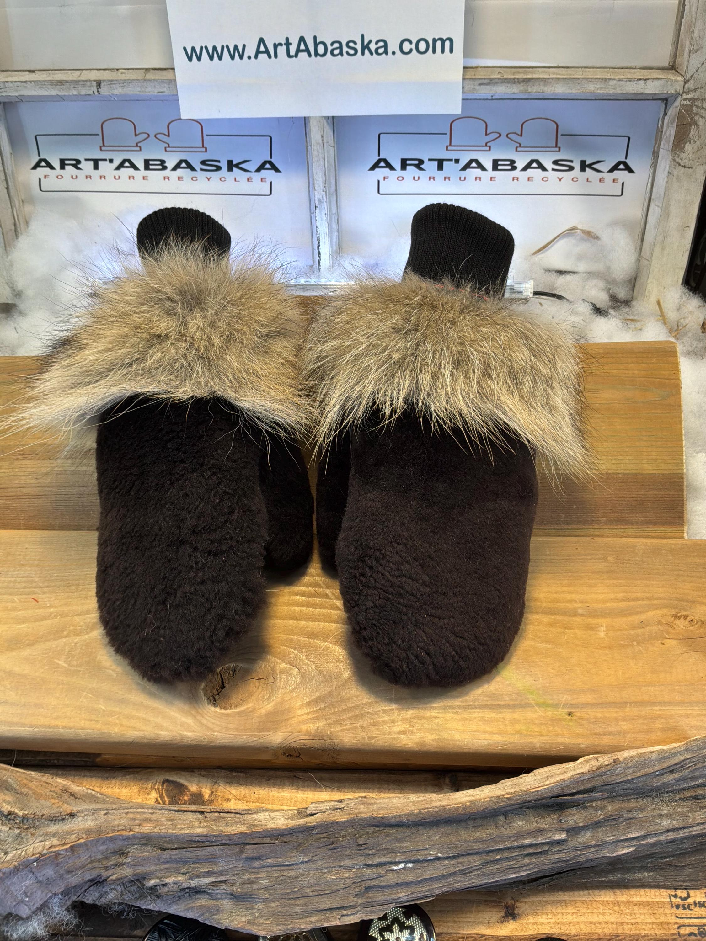 Mitaines de ville Small Jeannine en fourrure recyclée – Faites à la main au Québec – Légères, élégantes, confort urbain – ArtAbaska