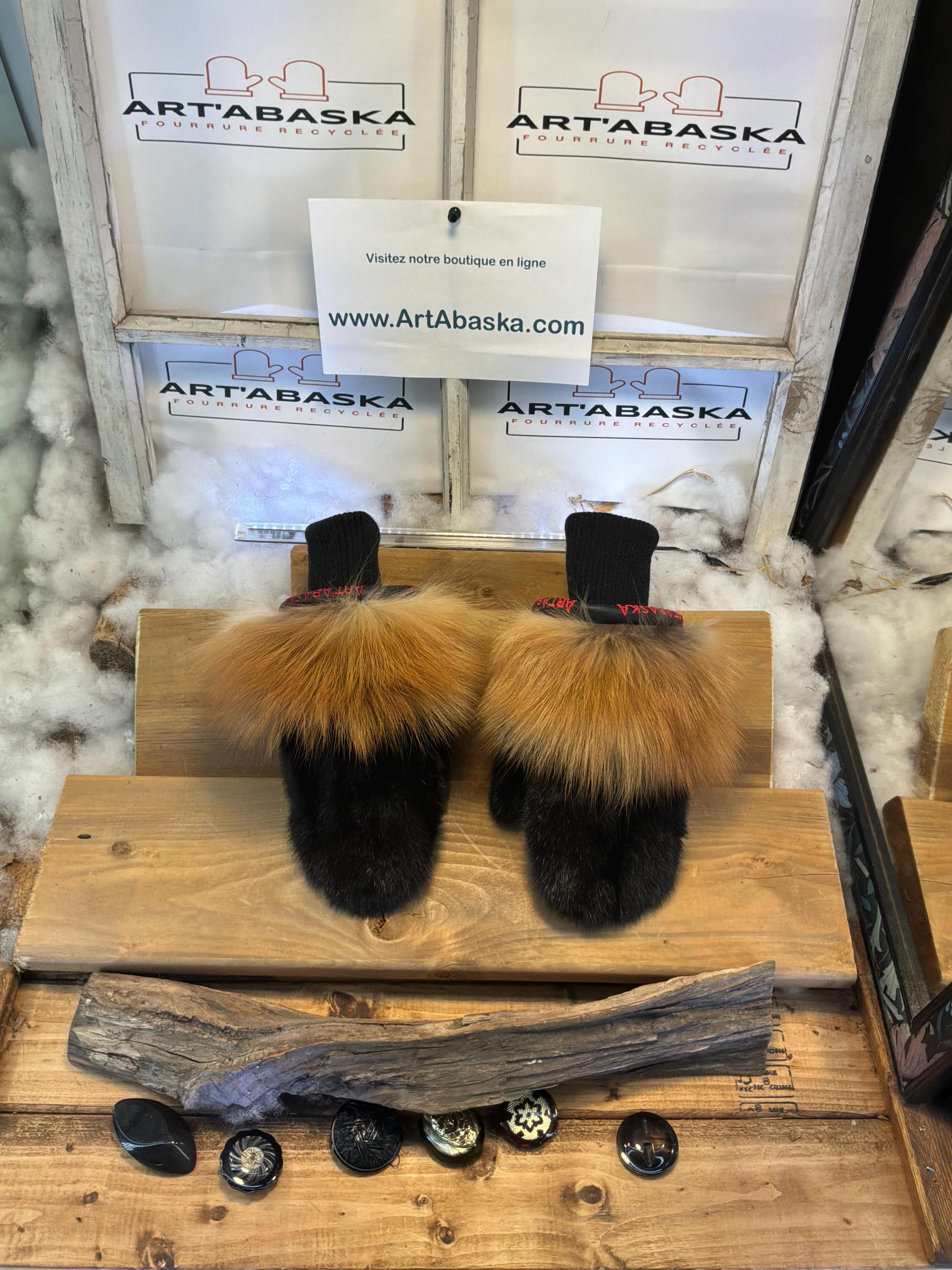 Mitaines de ville Small Rosalie en fourrure recyclée – Faites à la main au Québec – Légères, élégantes, confort urbain – ArtAbaska