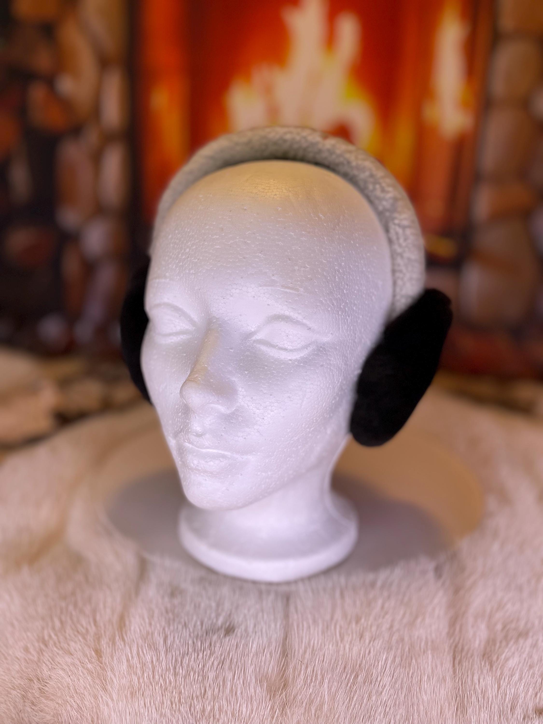 Cache-Oreilles tout en fourrure recyclée édition Castor rasé brun naturel recyclé et mouton rasé sur la tête  Les Simone