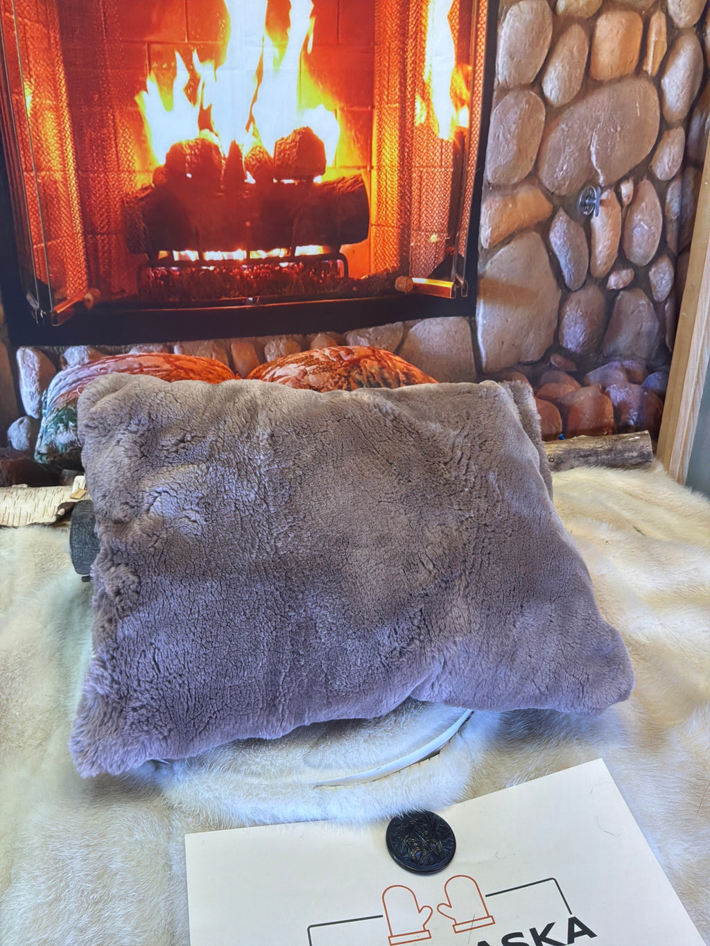 Coussin décoratif Gertrude en fourrure recyclée de Castor rasé