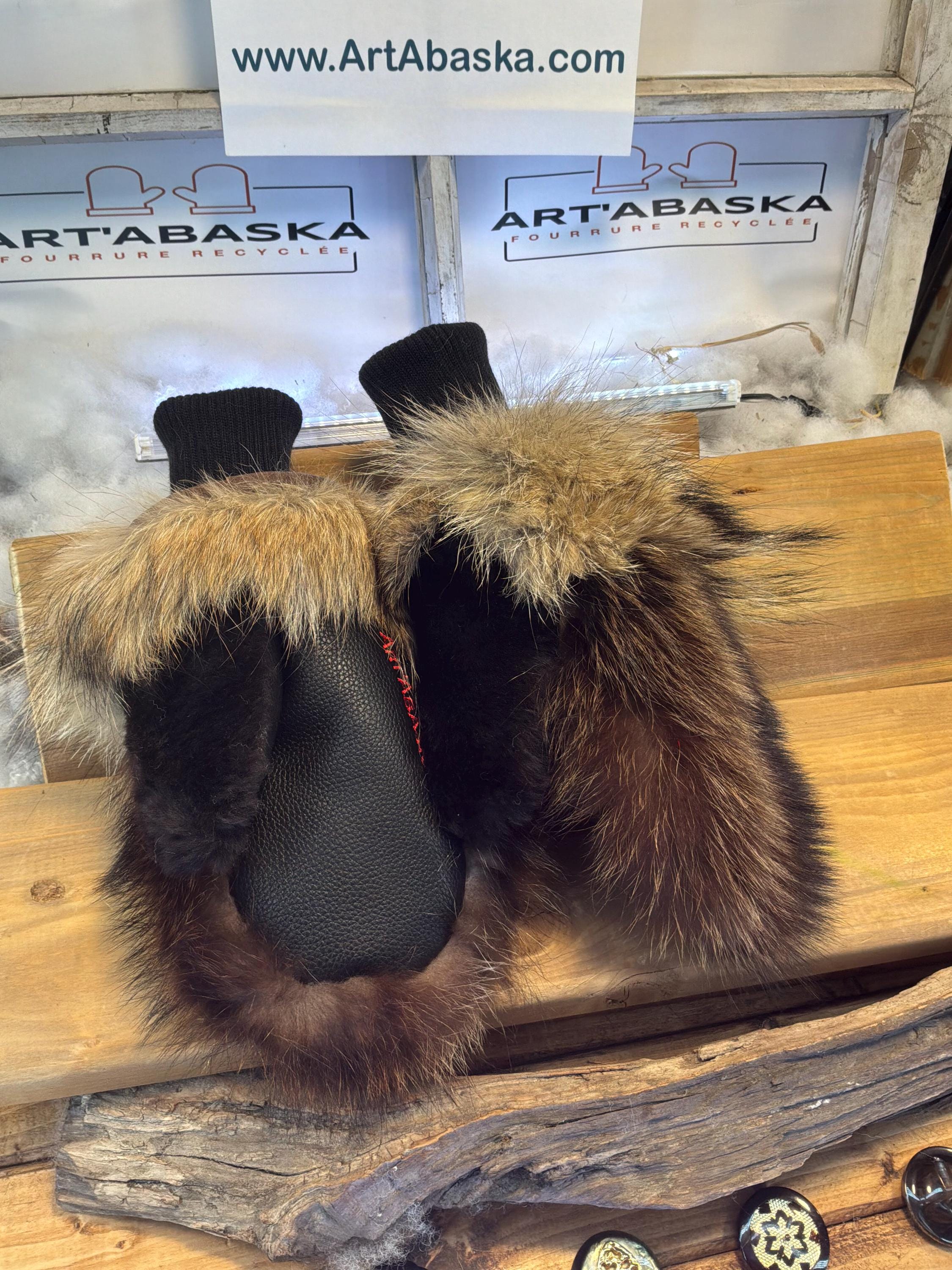 Mitaines de ville Small Adrienne en fourrure recyclée – Faites à la main au Québec – Légères, élégantes, confort urbain – ArtAbaska