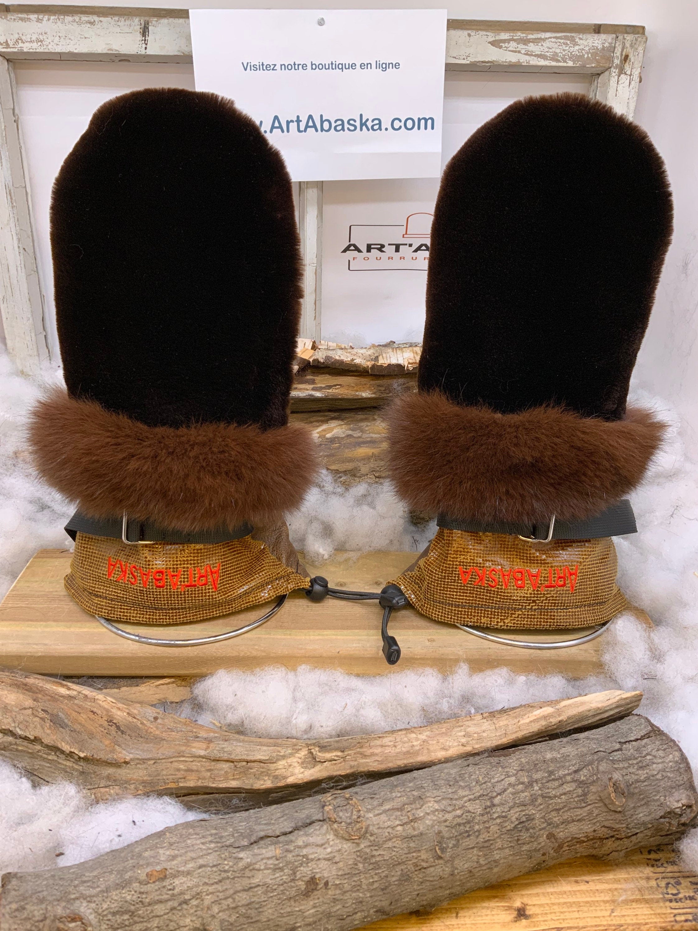 Mitaines Françoise Large castor rasé mouton rasé renard teint brun cuir brun imprimé recyclé fait main Québec pièce unique artisanale