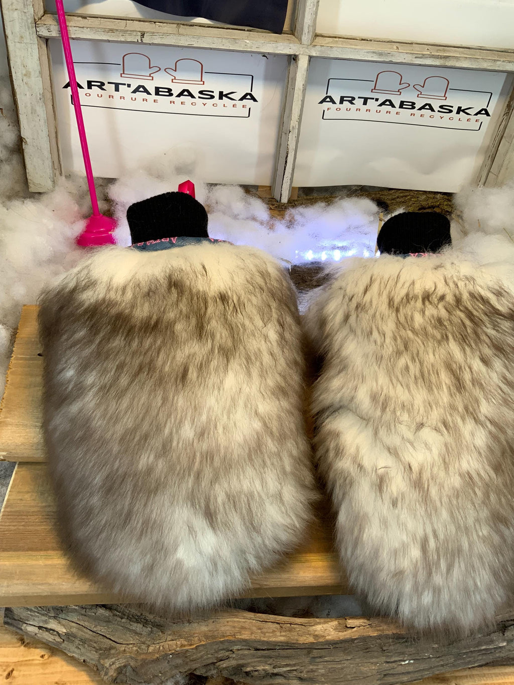 Mitaines de ville Marthe, Medium, en fourrure recyclée ultra épaisse, patchwork artistique, pièce unique faite à la main au Québec