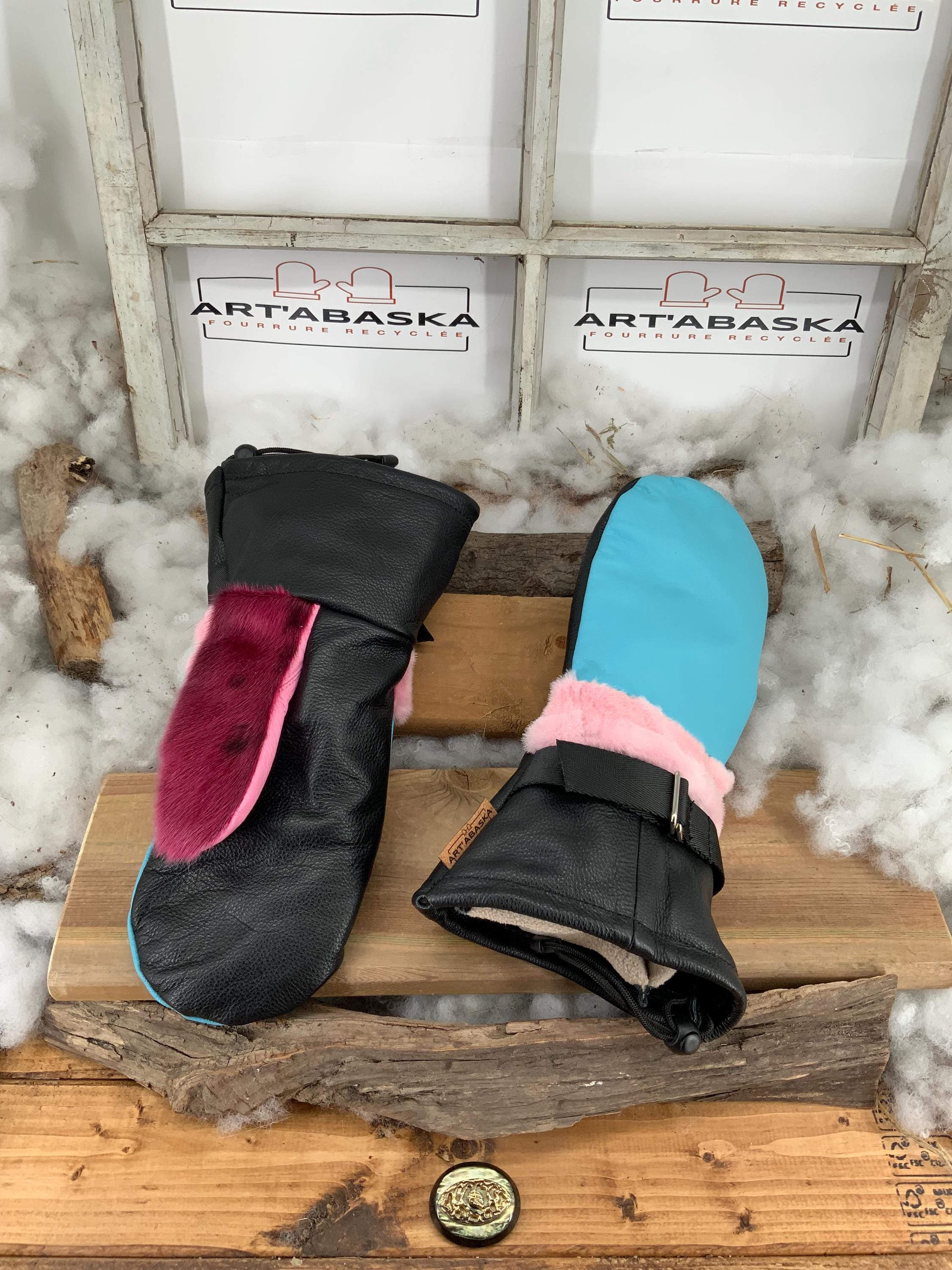 Mitaines Joséphine Medium - Cuir et fourrures recyclées vison rose et fuchsia, cuir noir rose et turquoise, fait à la main Québec