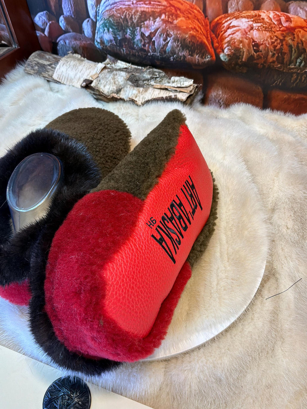Slipper Georgette pointure 9 Homme / 11 Femme– Sherling italien & cuir recyclé, pièce unique faite à la main au Québec
