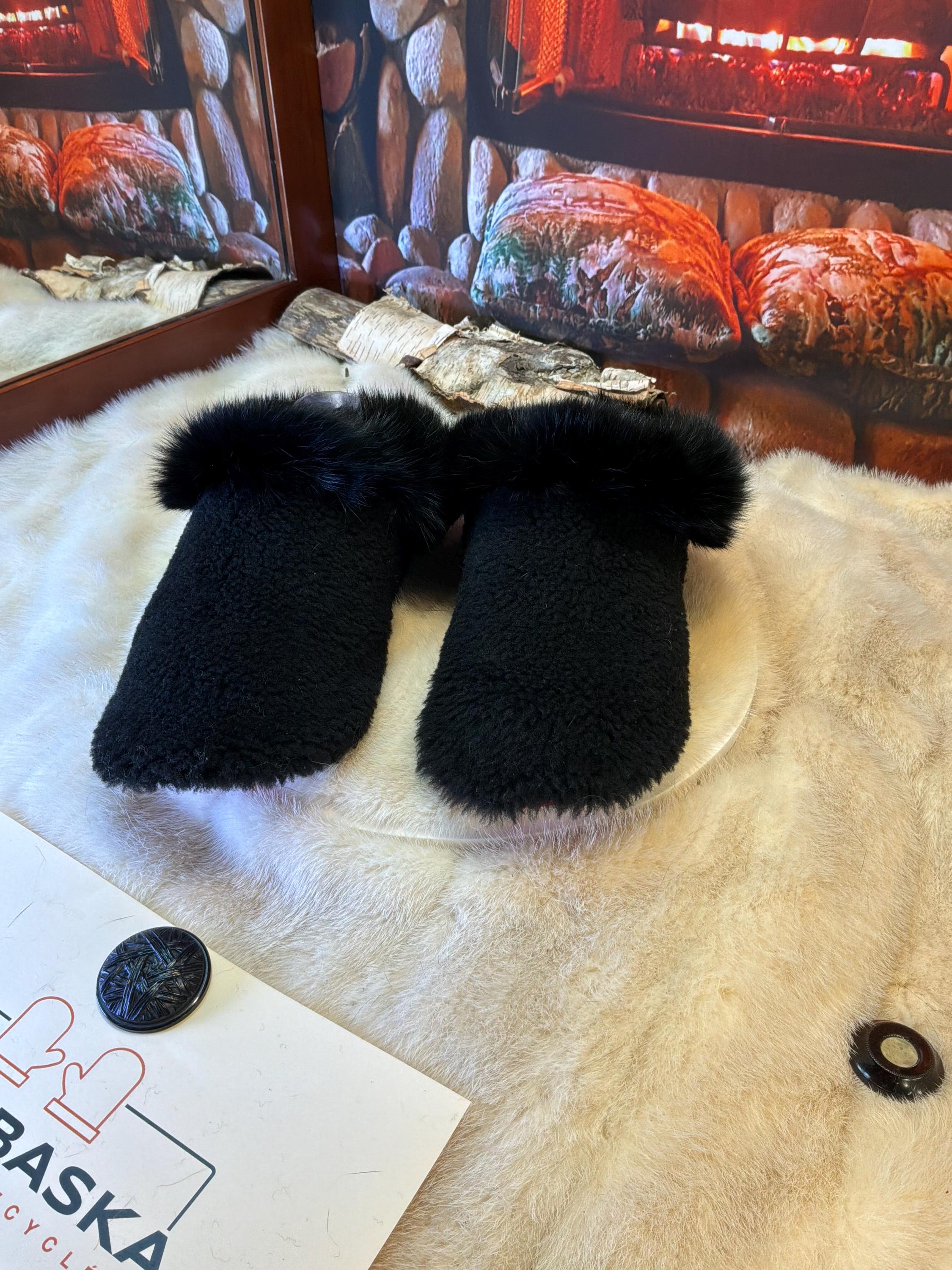 Slipper Cécile pointure 8 femme – Sherling italien & cuir recyclé, pièce unique faite à la main au Québec
