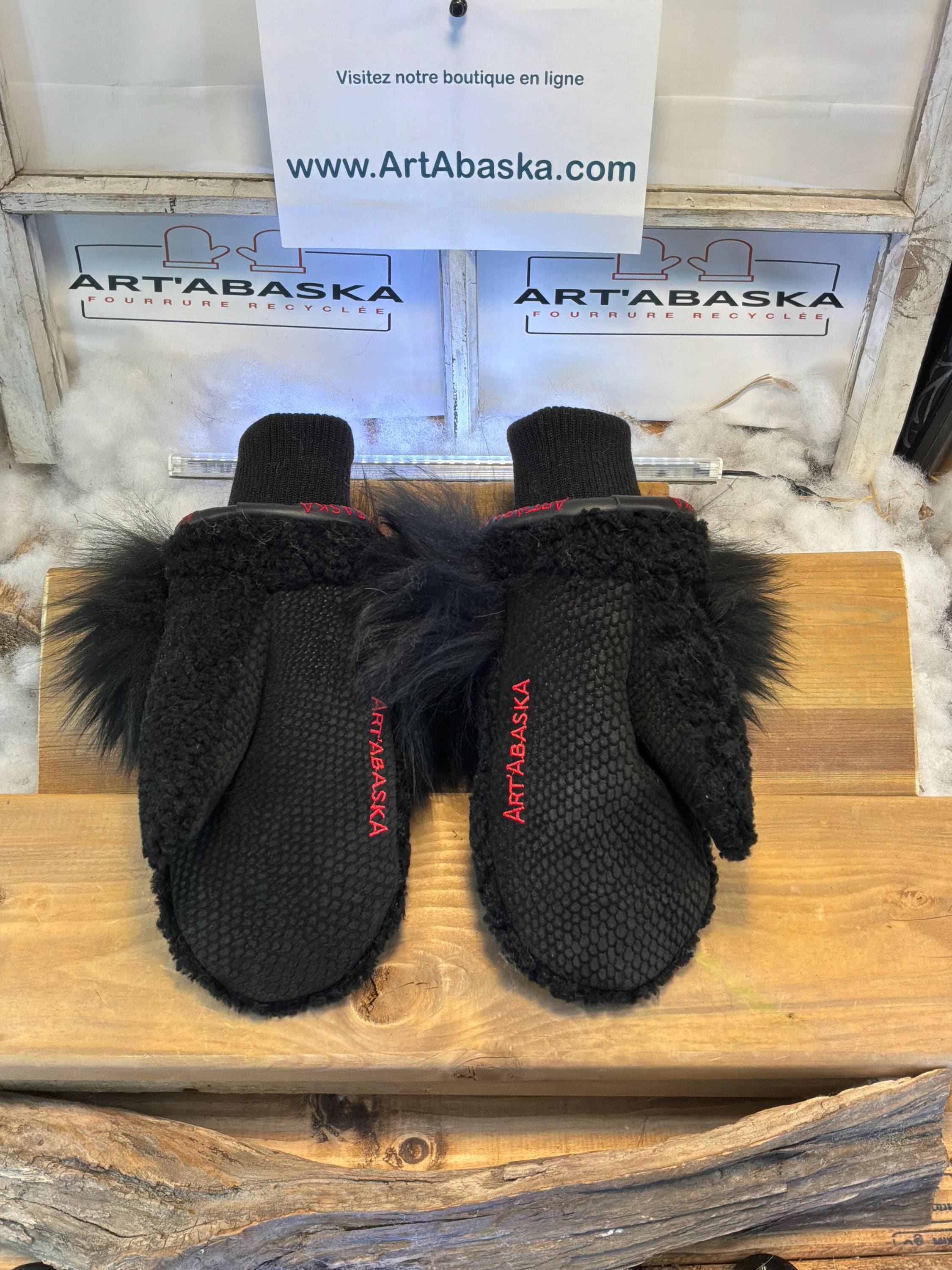 Mitaines de ville Medium Andrée en fourrure recyclée – Faites à la main au Québec – Légères, élégantes, confort urbain – ArtAbaska