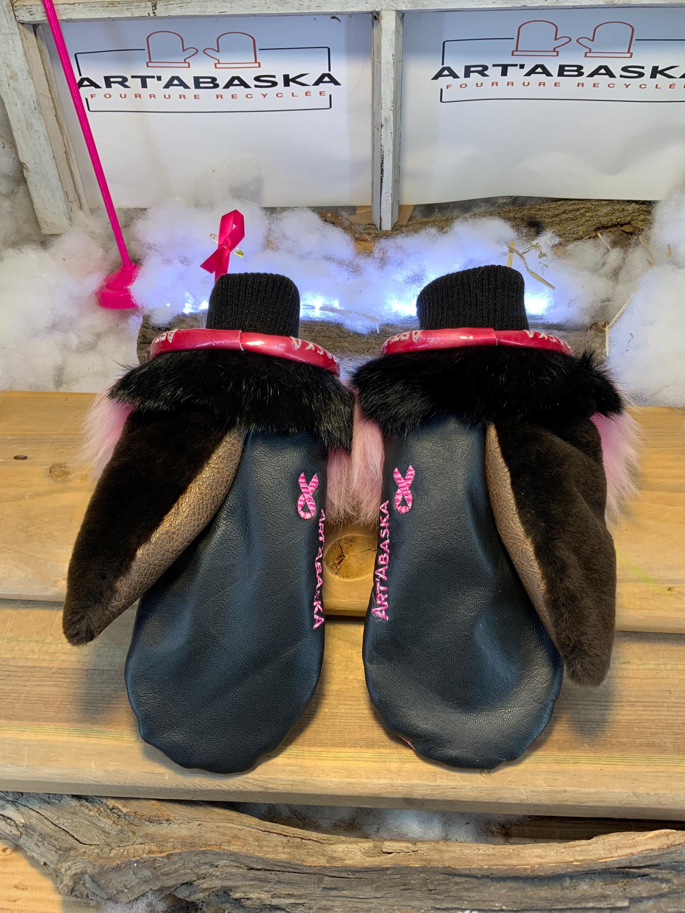 Mitaines de ville Antoinette faites à la main au Québec en fourrure recyclée avec cuir texturé rose grandeur Large