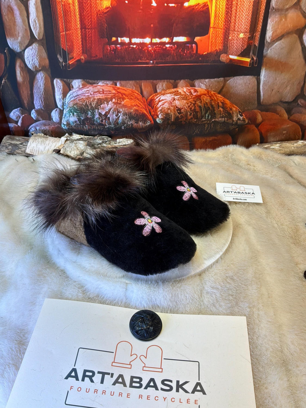 Slipper Marcelle pointure 7 femme – Sherling italien & cuir recyclé, pièce unique faite à la main au Québec Édition Brodée
