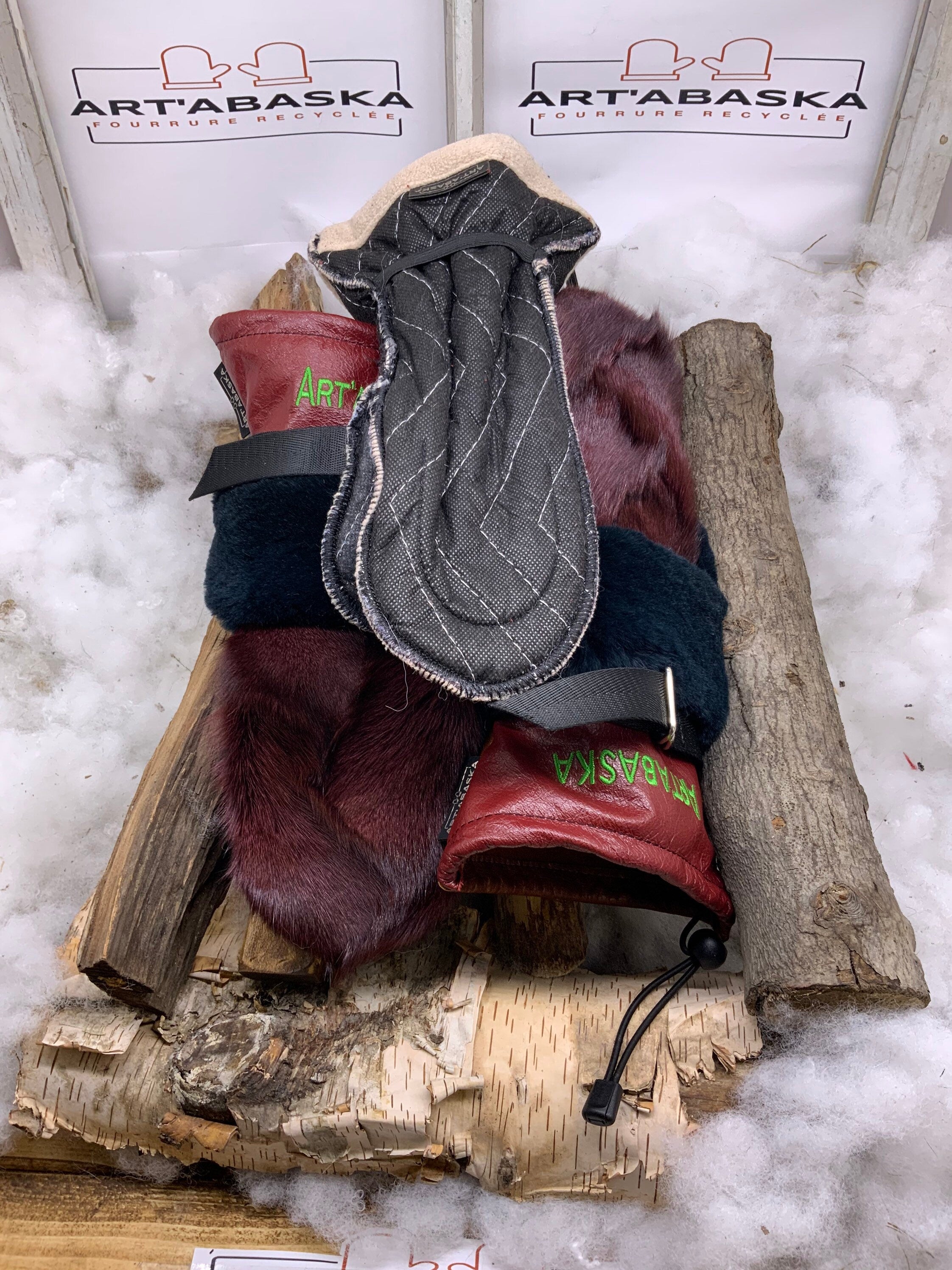 Mitaines Nicole Small – Patchwork bourgogne, renard vert, cuir brun et rouge, 10h25 de confection, fait à la main Québec