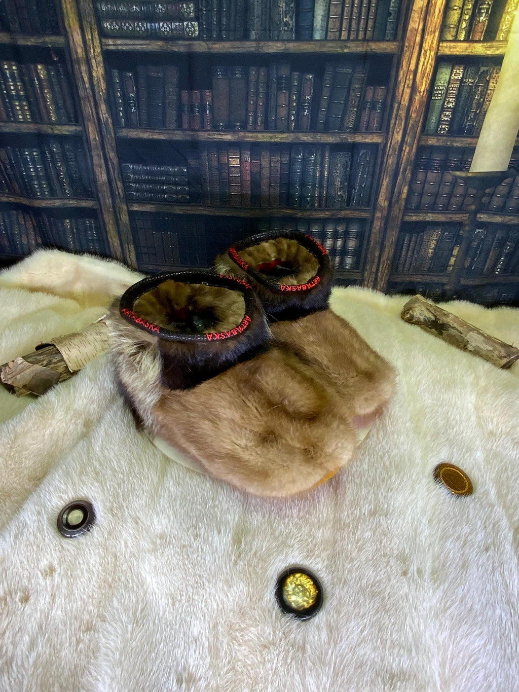 Mocassin d’intérieur homme Les Murielle – pointure 10 – vison & raton recyclés – pièce unique faite à la main au Québec, chaud et durable