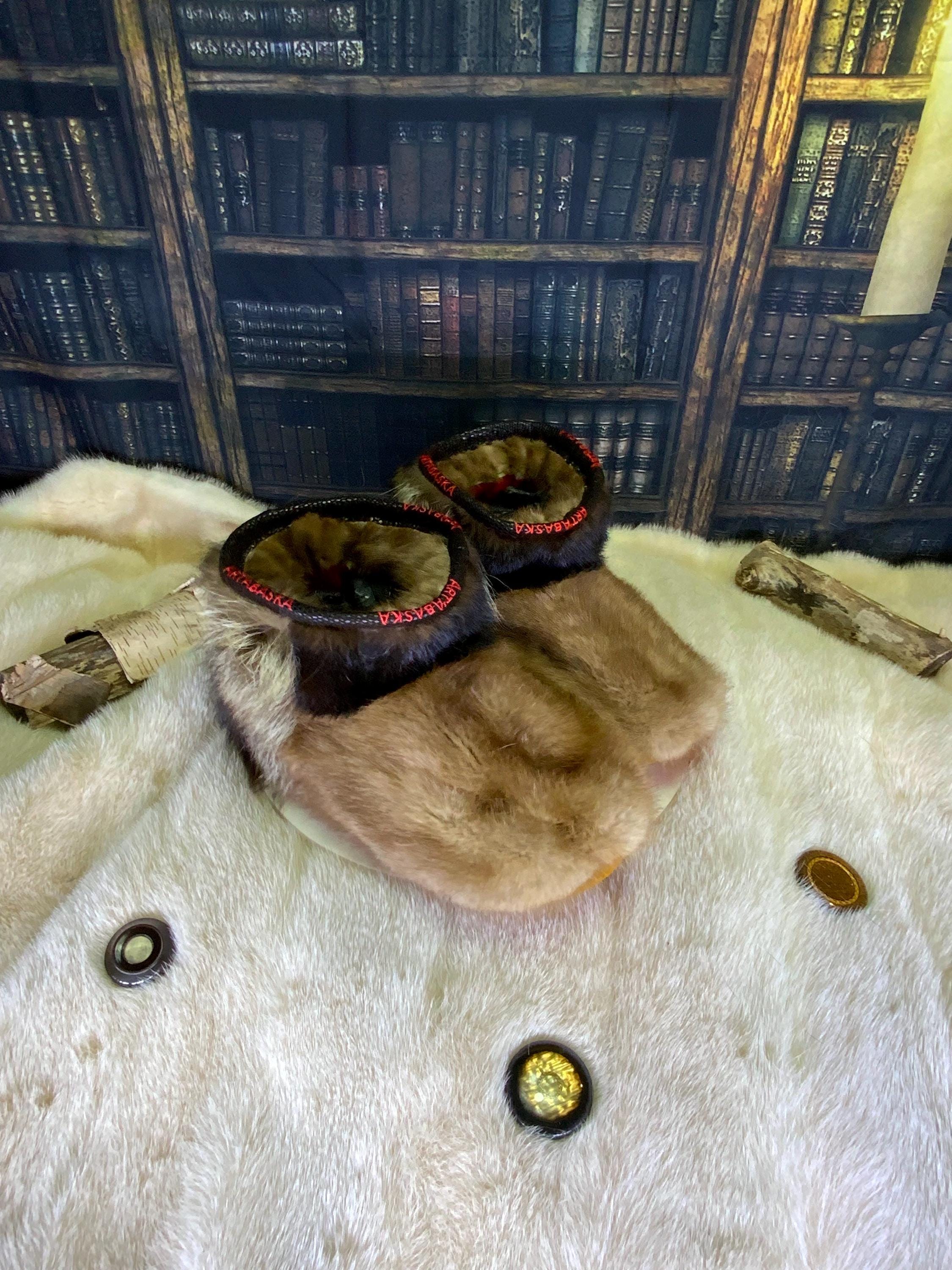 Mocassin d’intérieur homme Les Murielle – pointure 10 – vison & raton recyclés – pièce unique faite à la main au Québec, chaud et durable