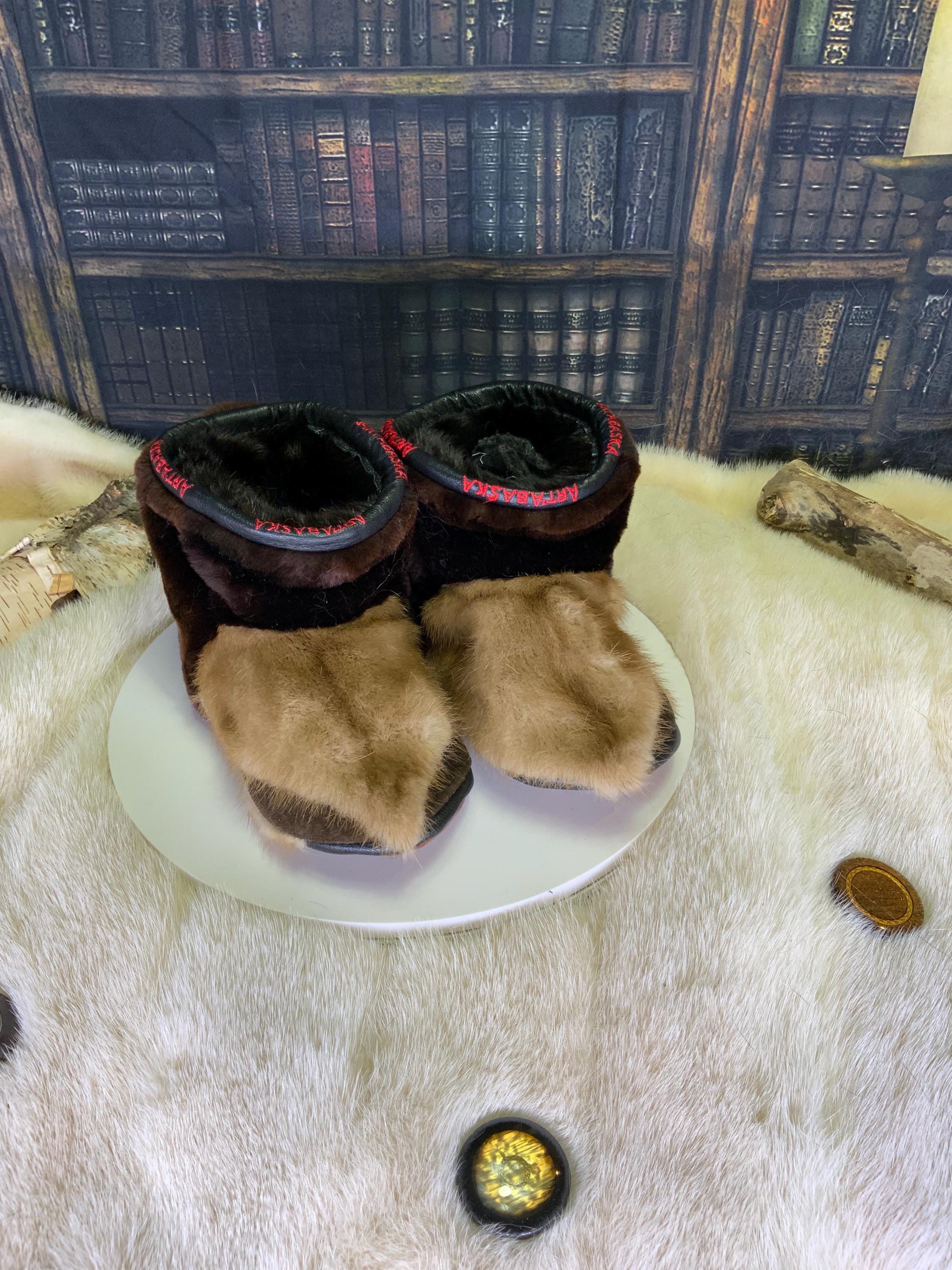 Mocassins d’intérieur Nicole pointure 6 femme fourrure recyclée vison mouton cuir fait à la main Québec pantoufles luxe