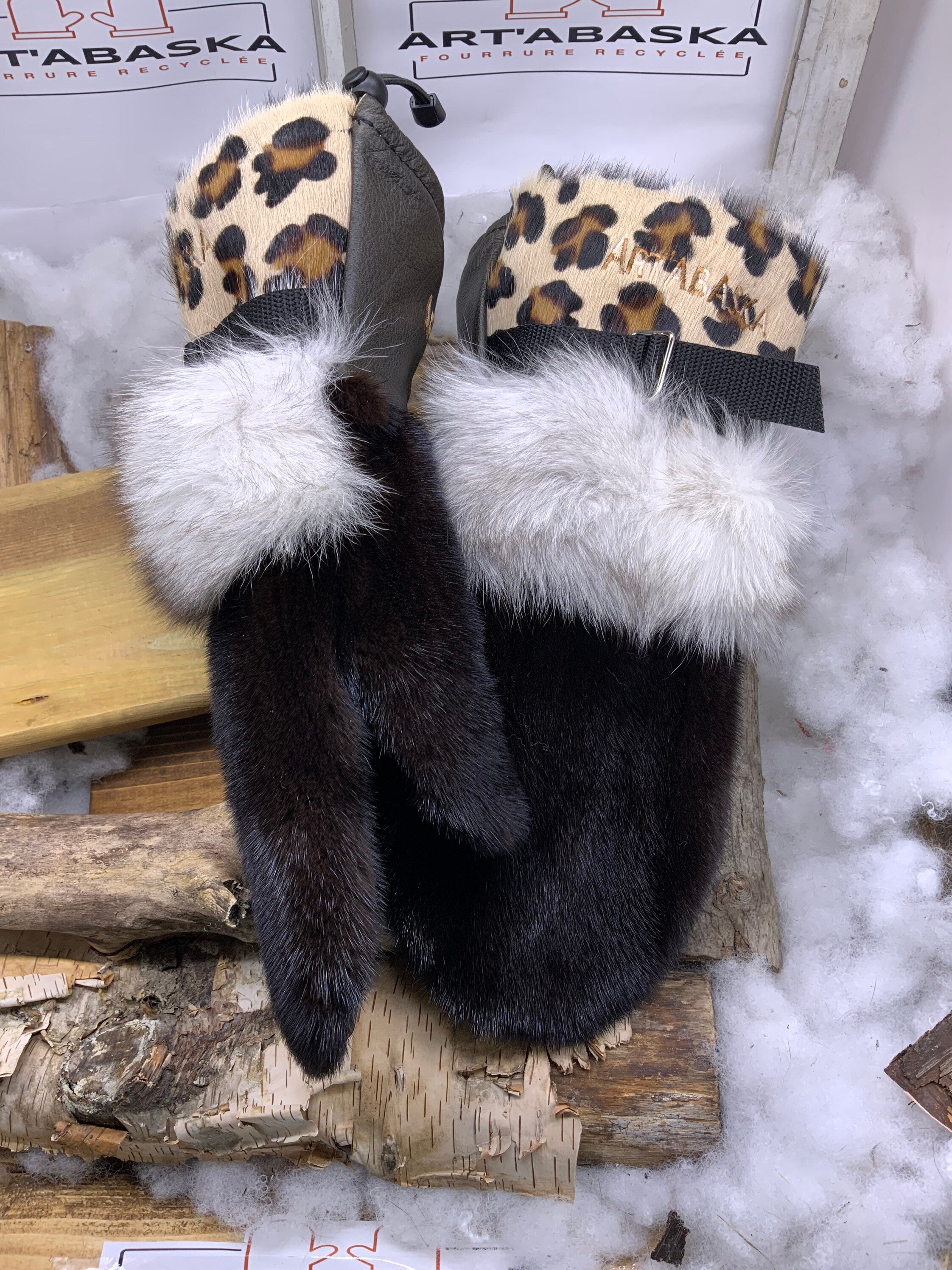 Mitaines Claire XL vison brun renard recyclé cuir imprimé léopard intérieur amovible fait main Québec pièce unique chaude durable