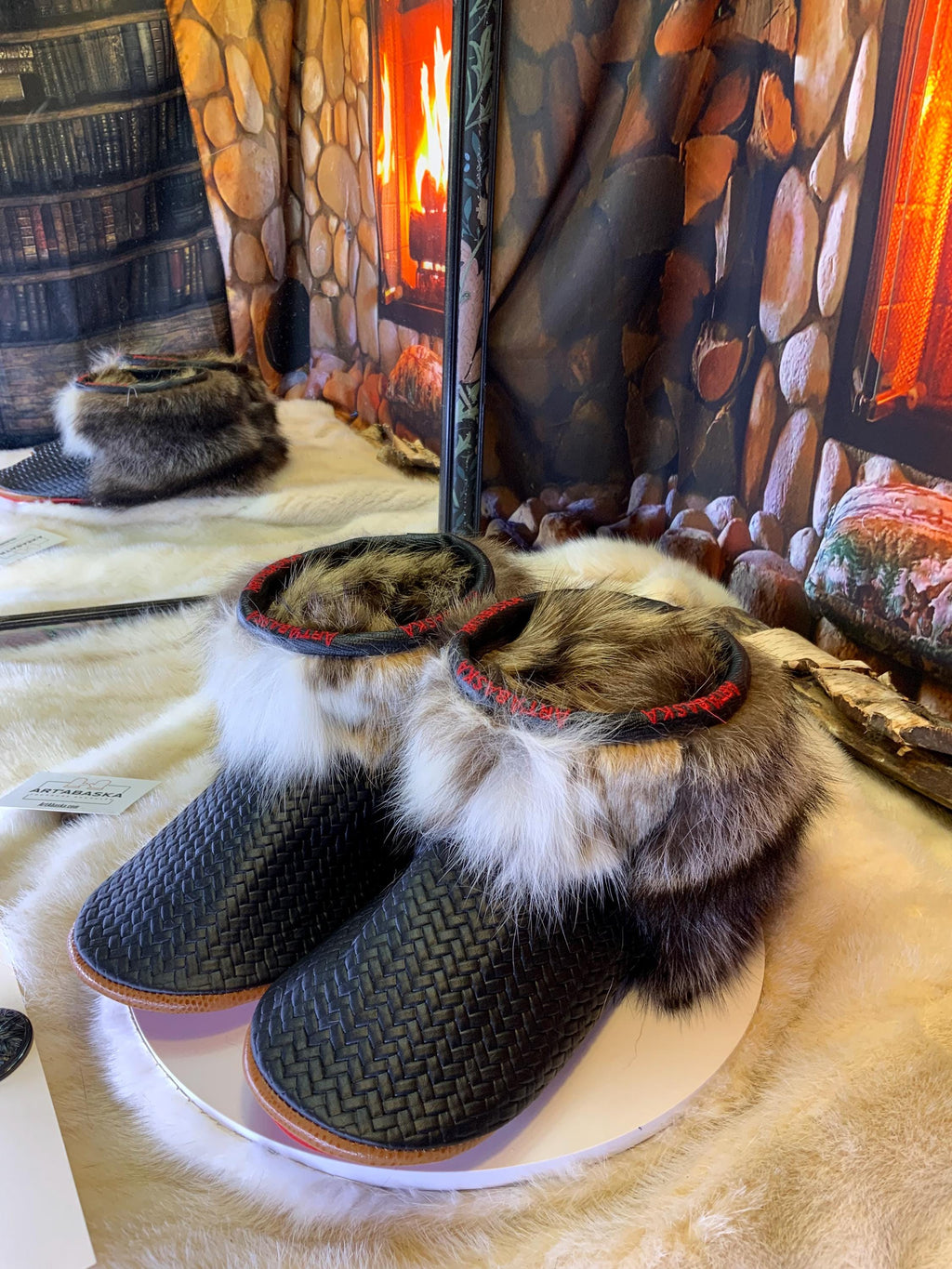 Mocassin d’intérieur Les Sylvie – pointure 10 homme – cuir italien & fourrure recyclée – fait à la main au Québec, pièce unique