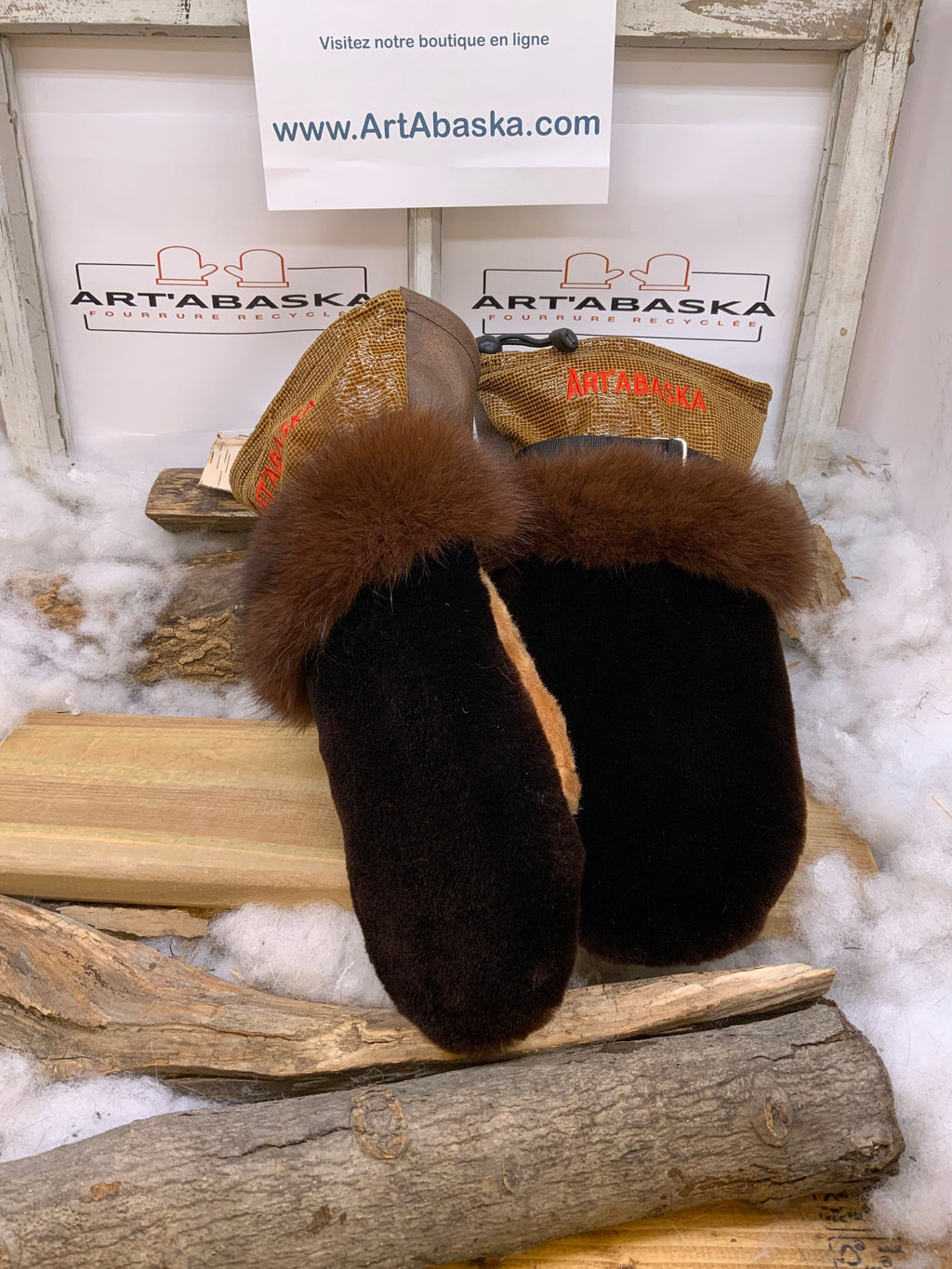 Mitaines Françoise Large castor rasé mouton rasé renard teint brun cuir brun imprimé recyclé fait main Québec pièce unique artisanale