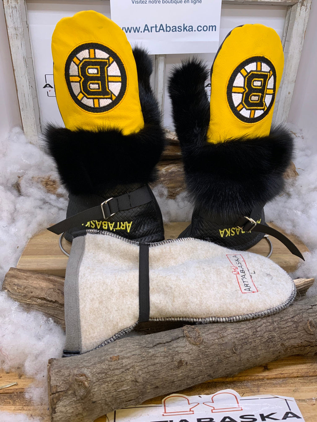 Mitaines Irène Bruins de Boston cuir jaune et noir brodé renard patchwork recyclé fait à la main Large Québec artisanal unique
