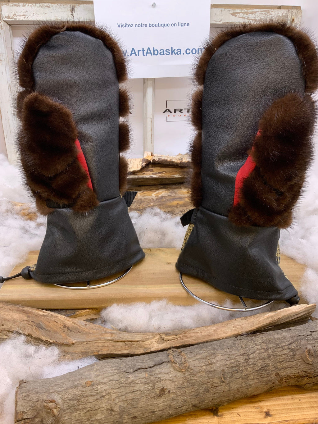 Mitaines Alice Large vison brun chevrons cuir noir et serpent recyclé broderie ArtAbaska fait main Québec pièce unique artisanale