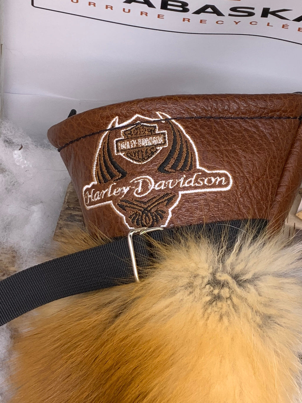 Mitaines Les Reine – Medium, édition Harley Davidson, renard roux patchwork et vison brun, cuir brun vieilli et noir, fait à la main Québec