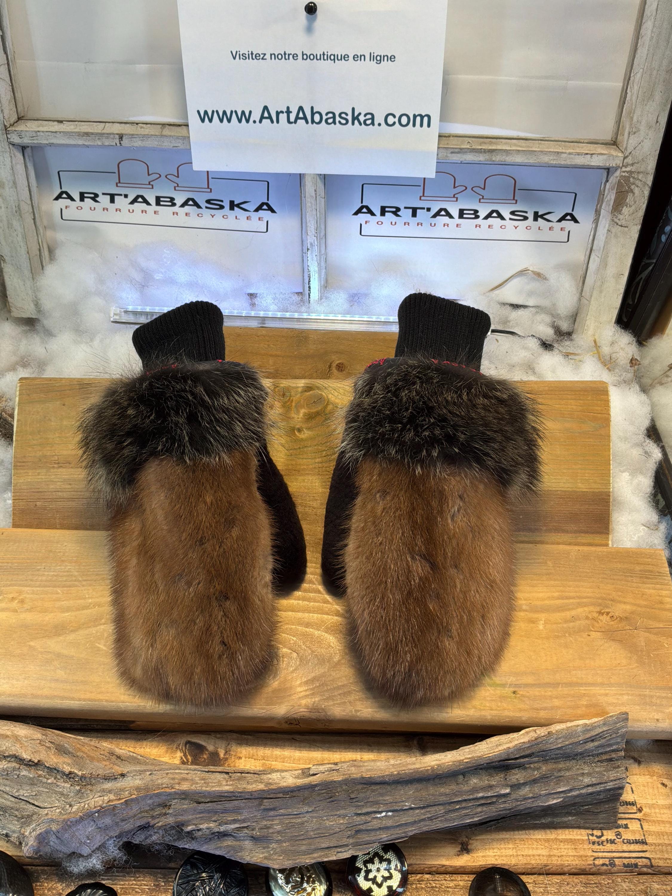Mitaines de ville Small Lucie en fourrure recyclée – Faites à la main au Québec – Légères, élégantes, confort urbain – ArtAbaska