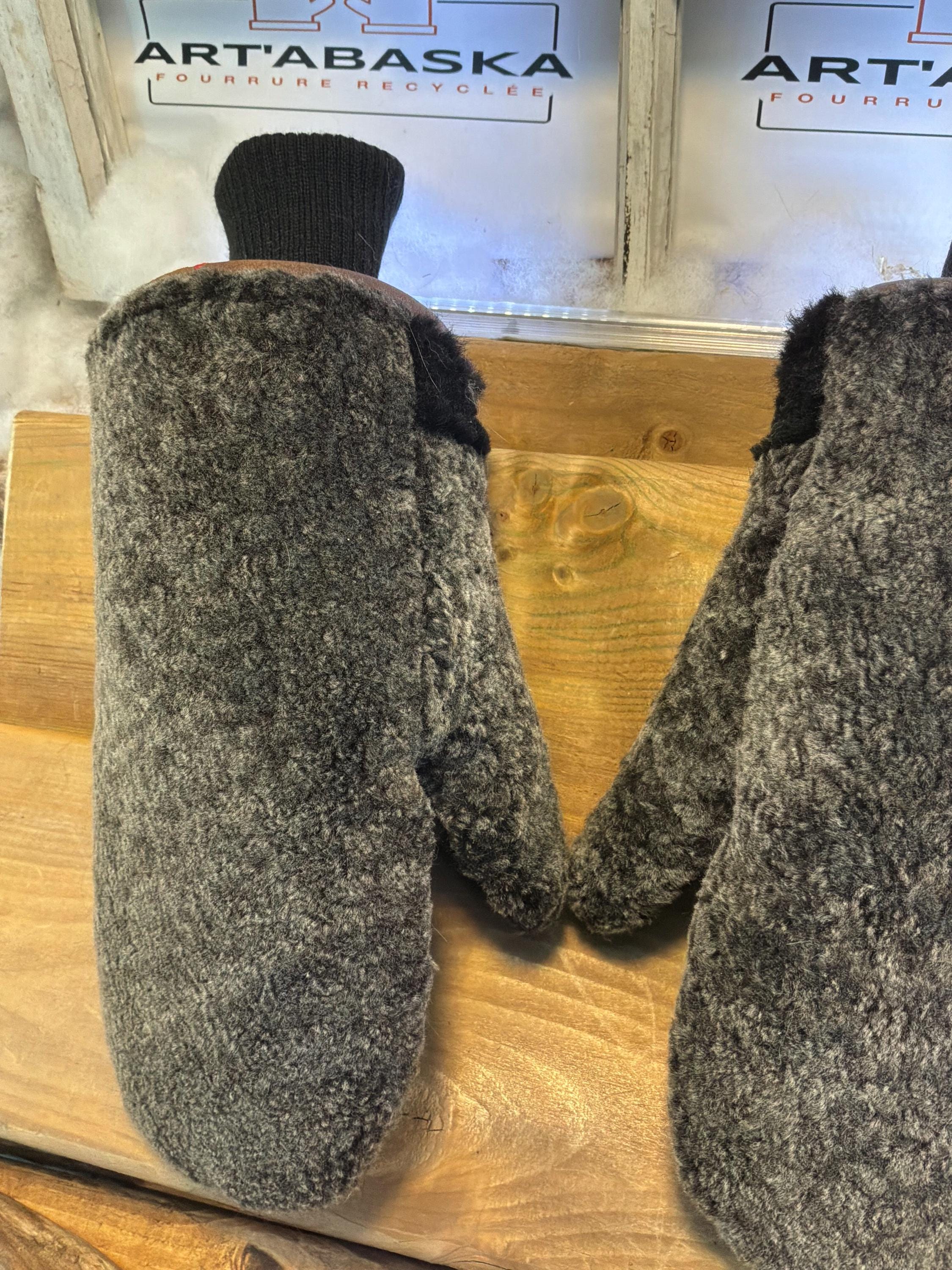 Mitaines de ville X-Large Jeannette en fourrure recyclée – Faites à la main au Québec – Légères, élégantes, confort urbain – ArtAbaska