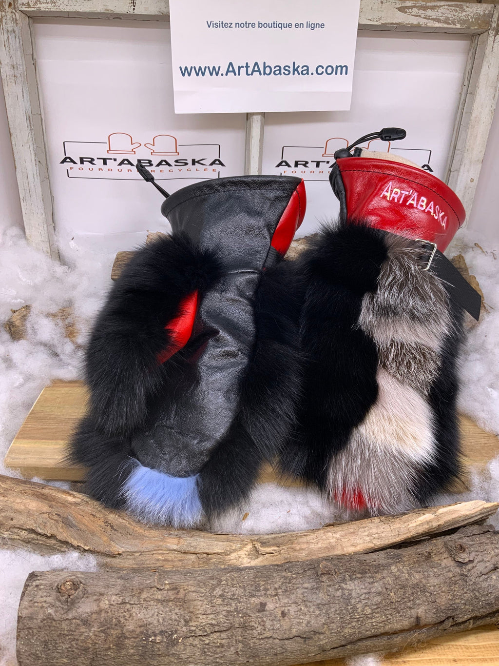 Mitaines Les Rachel – Médium – patchwork de renard recyclé, cuir rouge et noir, fait à la main au Québec