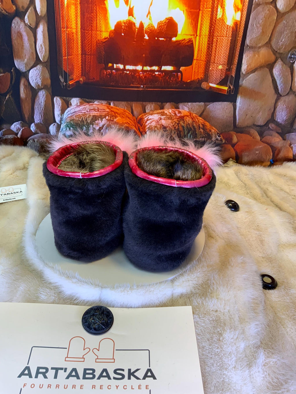 Mocassins d’intérieur Les Jacqueline – 9 femme – cuir brun & mandala brodé rose, mouton recyclé, confort 365 jours/an, Québec