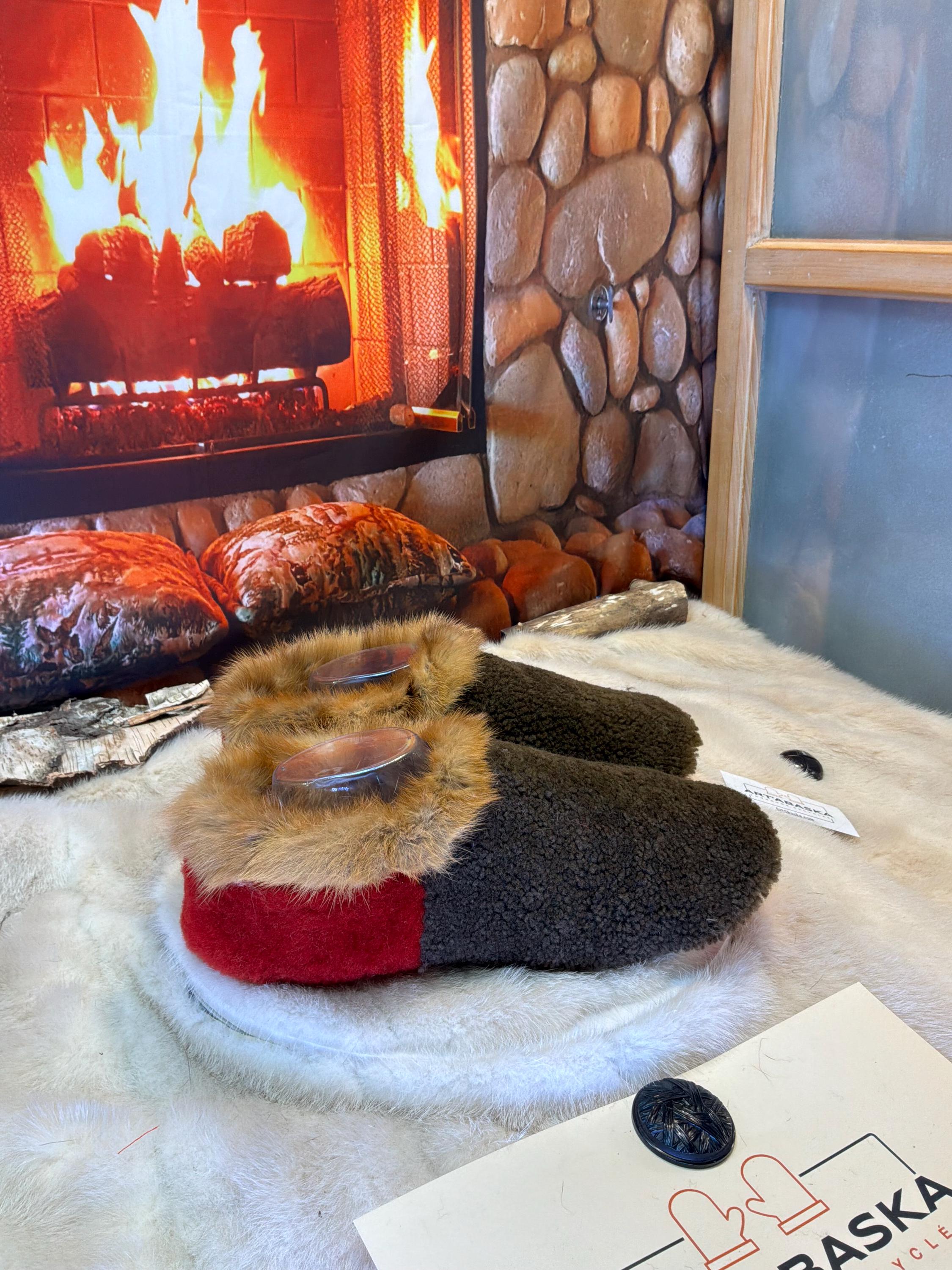 Slipper Paquerette pointure 9 Homme / 11 Femme – Sherling italien & cuir recyclé, pièce unique faite à la main au Québec