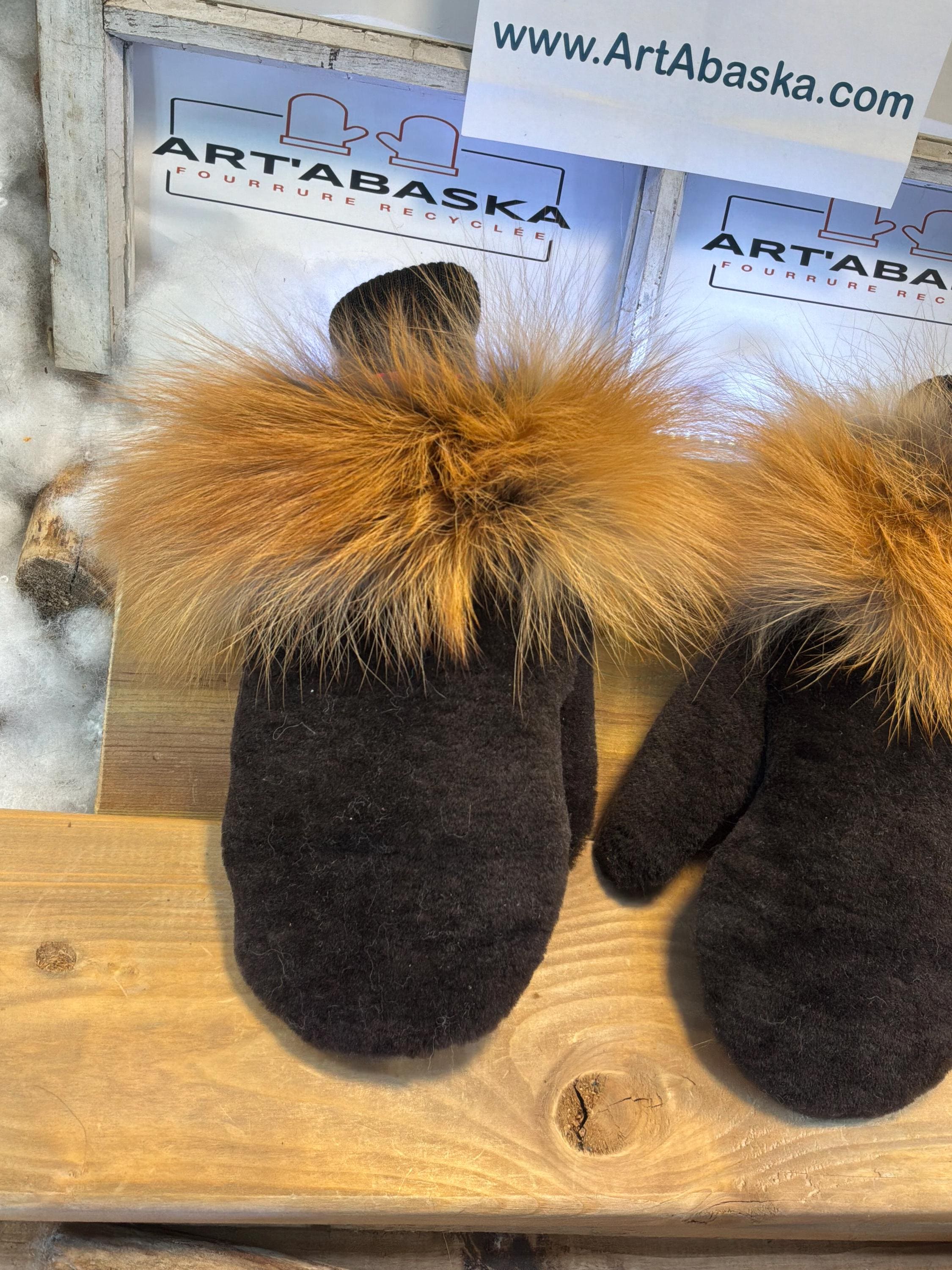 Mitaines de ville Aline Medium  en fourrure recyclée – Faites à la main au Québec – Légères, élégantes, confort urbain – ArtAbaska