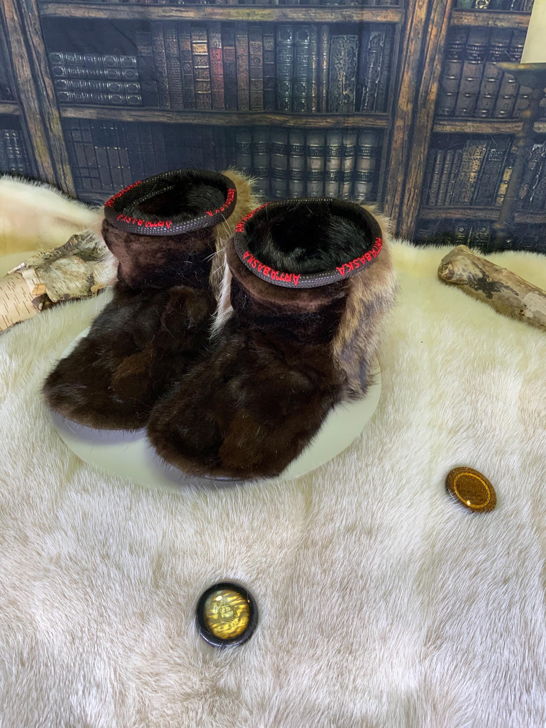 Mocassins d’intérieur Thérèse pour femme 7 en vison brun recyclé, raton naturel recyclé et mouton rasé ultra-doux recyclé – faits à la main au Québec, chauds, respirants, confort de luxe, pièce unique Art’Abaska 💕