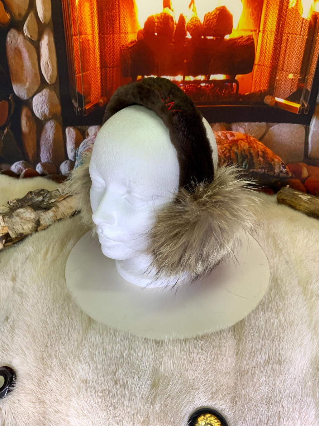 Cache-Oreilles tout en fourrure recyclée édition Coyote naturel