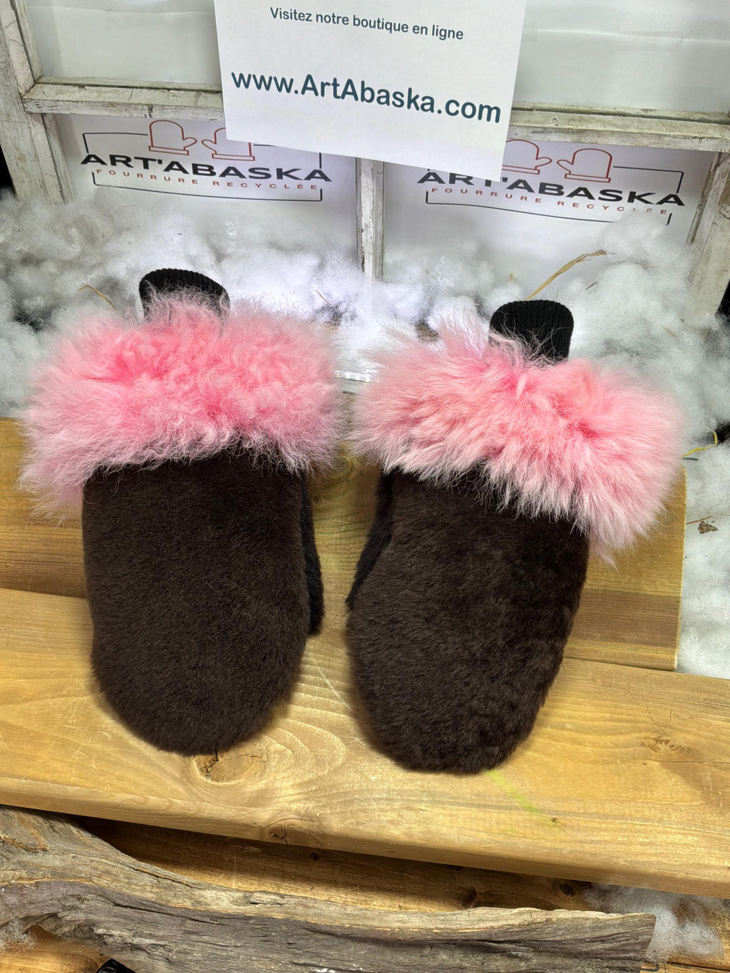 Mitaines de ville Medium Huguette en fourrure recyclée – Faites à la main au Québec – Légères, élégantes, confort urbain – ArtAbaska