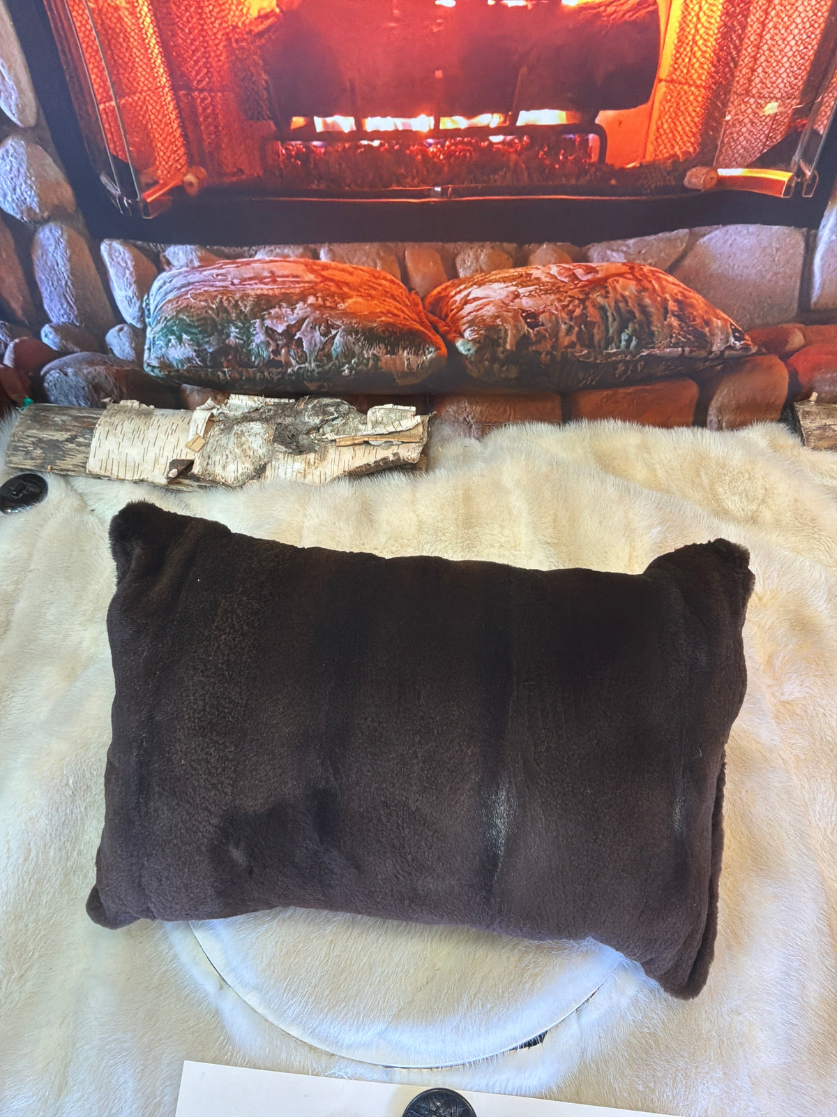 Coussin décoratif Rollande en fourrure recyclée de Vison rasé