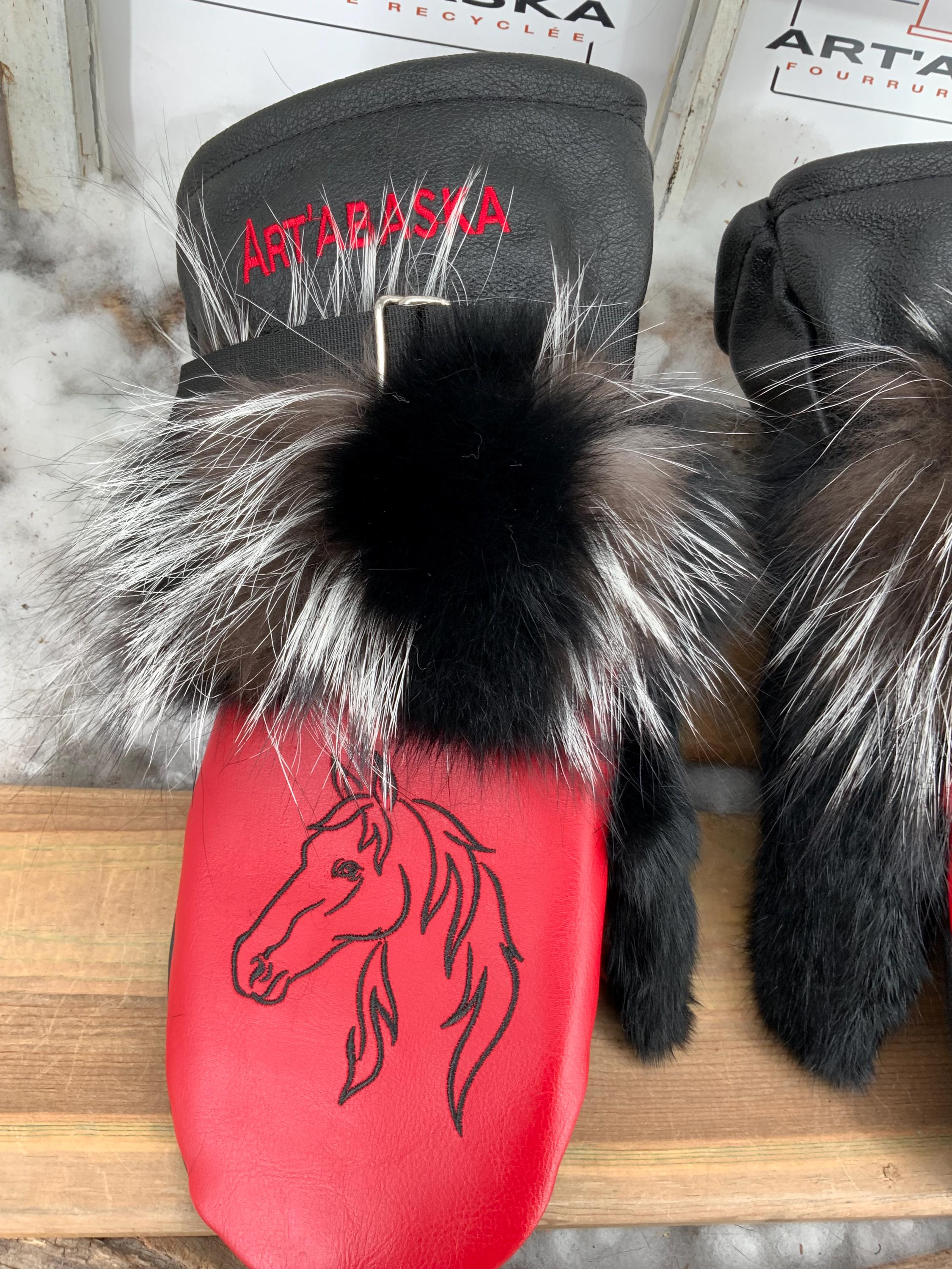 Mitaines Marie-Paule XL en fourrure recyclée renard noir et crystal, cuir rouge et noir embossé équin, fait à la main Québec