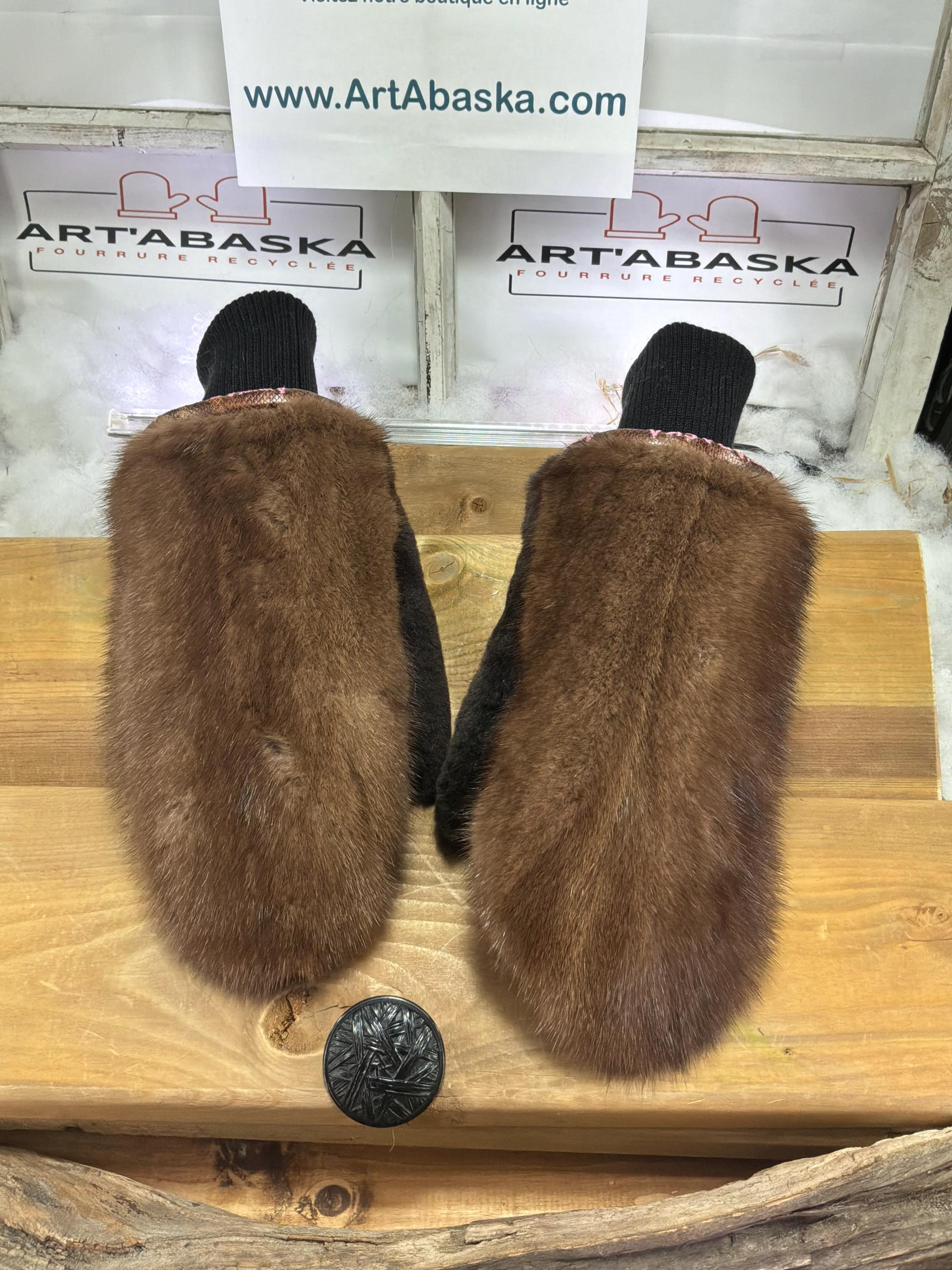 Mitaines de ville Medium Mathilde en fourrure recyclée – Faites à la main au Québec – Légères, élégantes, confort urbain – ArtAbaska