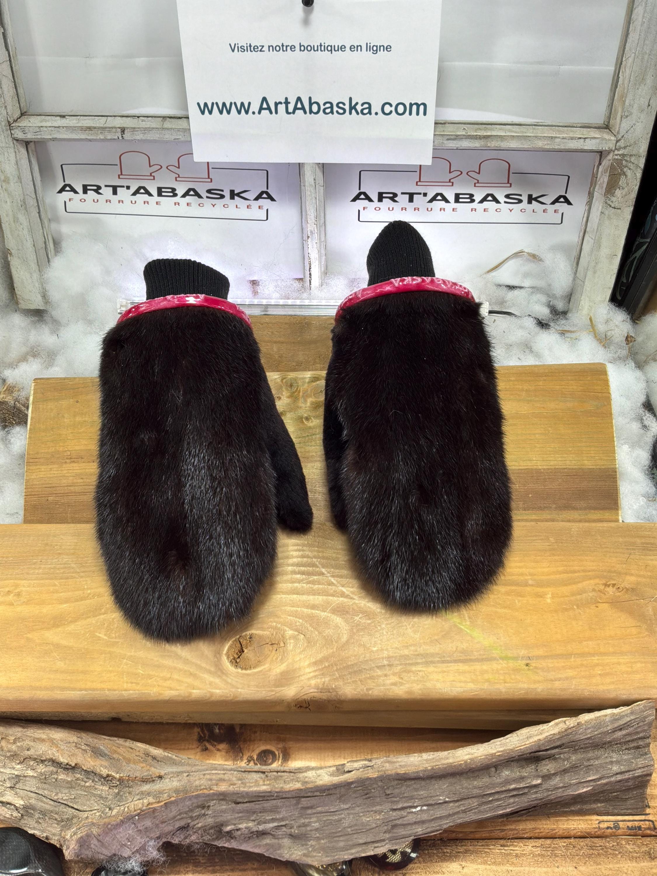 Mitaines de ville Medium Thérèse en fourrure recyclée – Faites à la main au Québec – Légères, élégantes, confort urbain – ArtAbaska