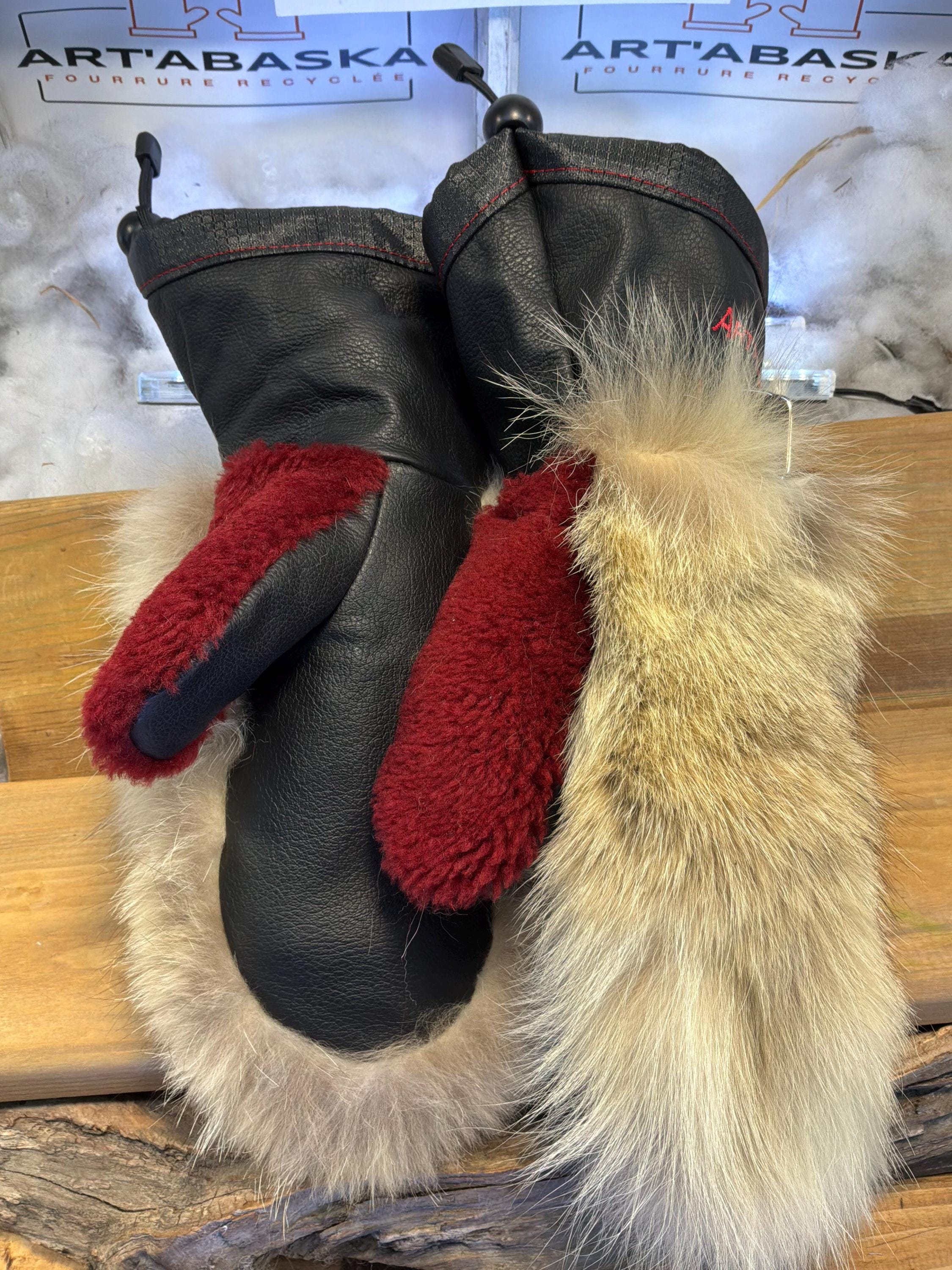 Mitaines Solange Small coyote recyclé manteau vintage avec pouce mouton rasé rouge vin et cuir italien noir, pièce  faite à la main Québec