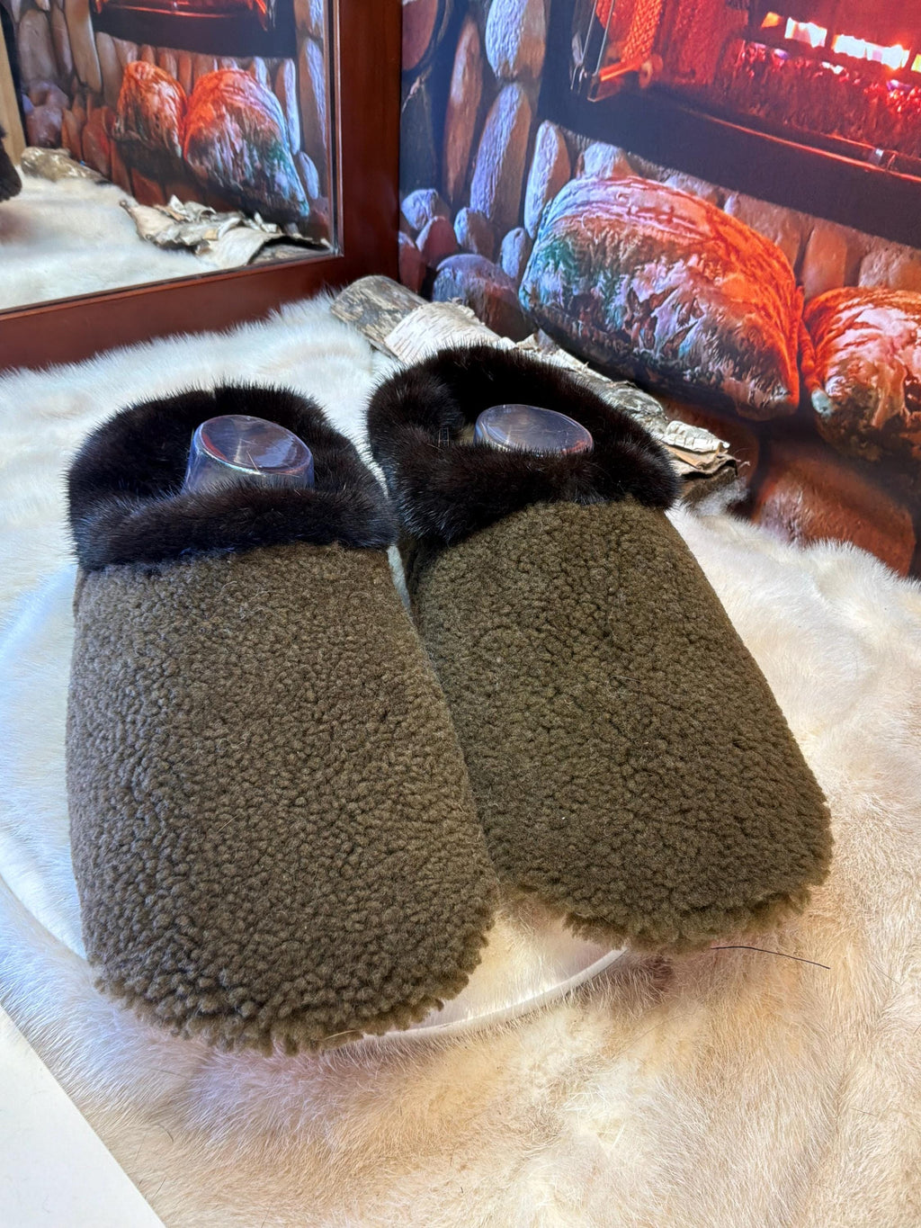 Slipper Renée pointure 11 Homme – Sherling italien & cuir recyclé, pièce unique faite à la main au Québec