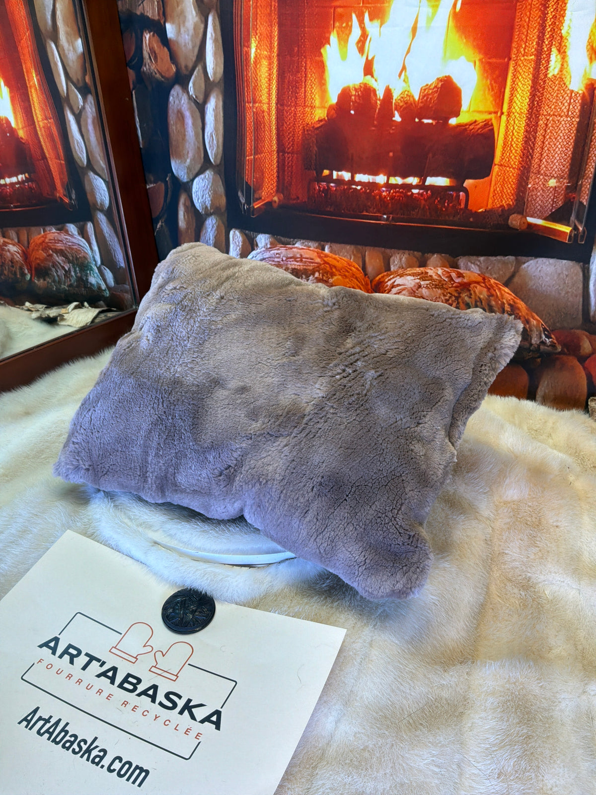 Coussin décoratif Gertrude en fourrure recyclée de Castor rasé