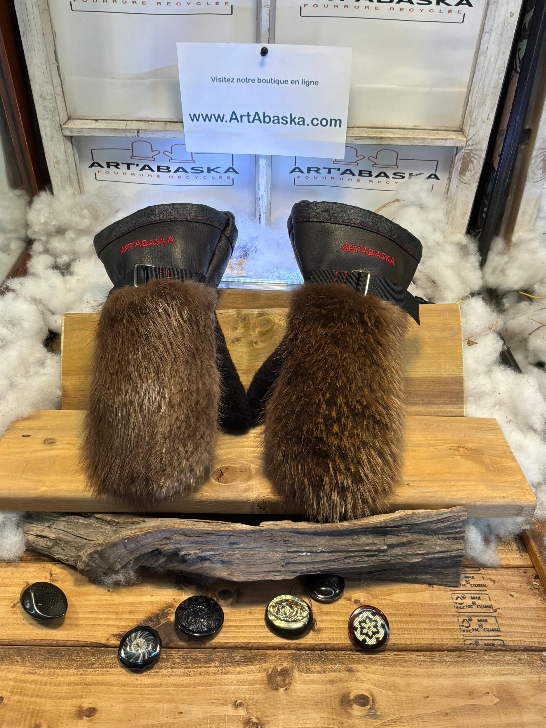 Mitaines Gilberte Small castor recyclé rare manteau vintage pouce mouton brun chocolat cuir italien brun chocolat couture rouge Québec