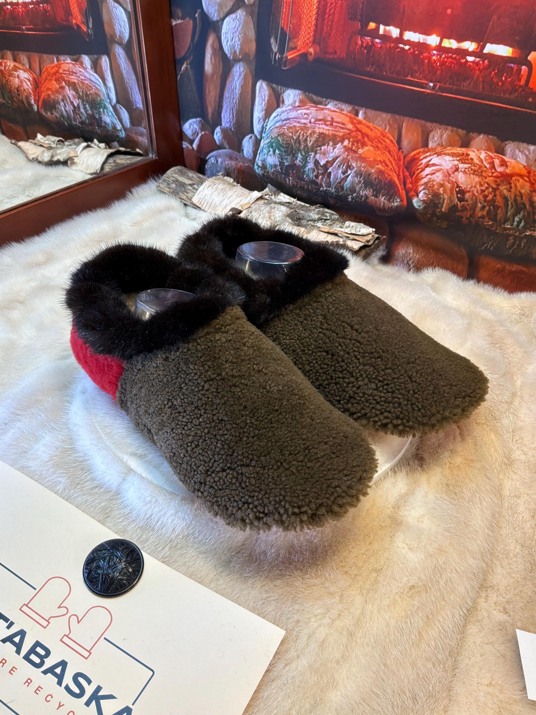 Slipper Ernestine pointure 11 Homme – Sherling italien & cuir recyclé, pièce unique faite à la main au Québec