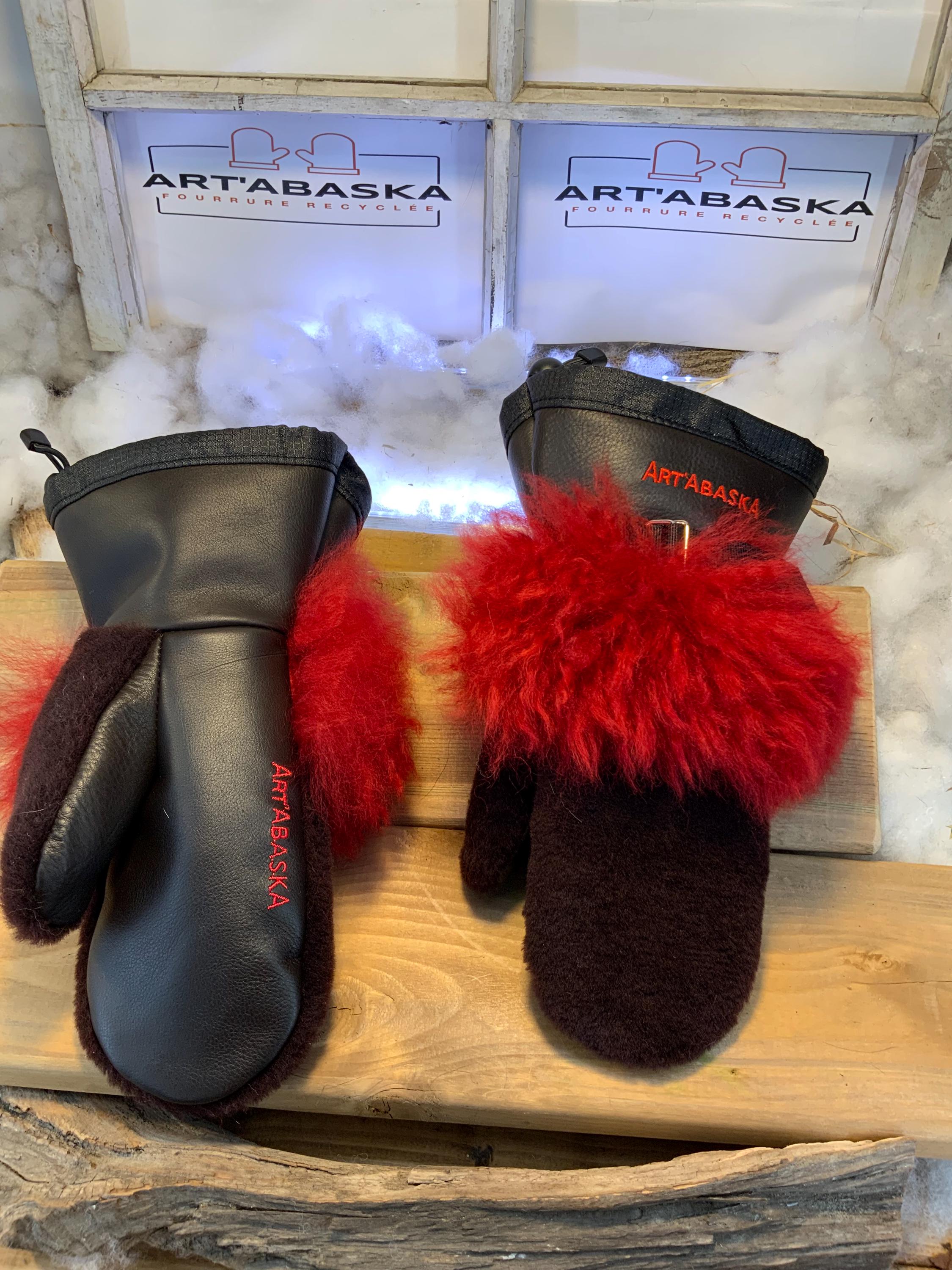 Mitaines de luxe Clothilde Small – Fourrure recyclée bourgogne & rouge, cuir italien noir, cadeau unique fait à la main Québec