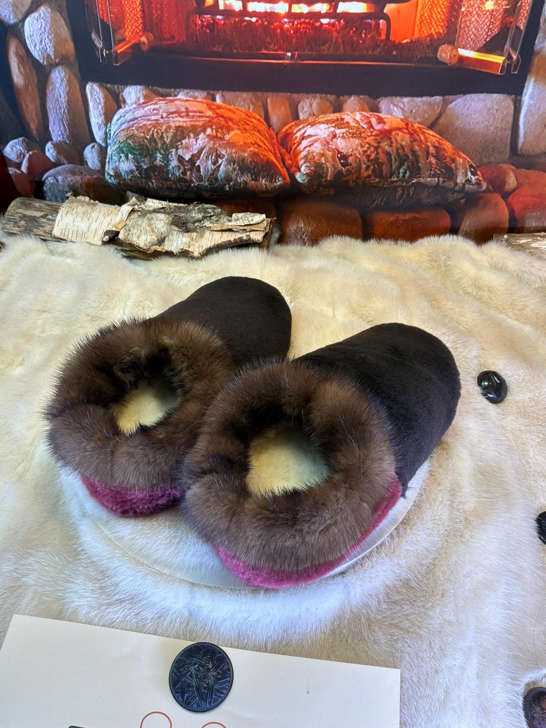 Slipper Joséphine pointure 8 femme – Sherling italien & cuir recyclé, pièce unique faite à la main au Québec