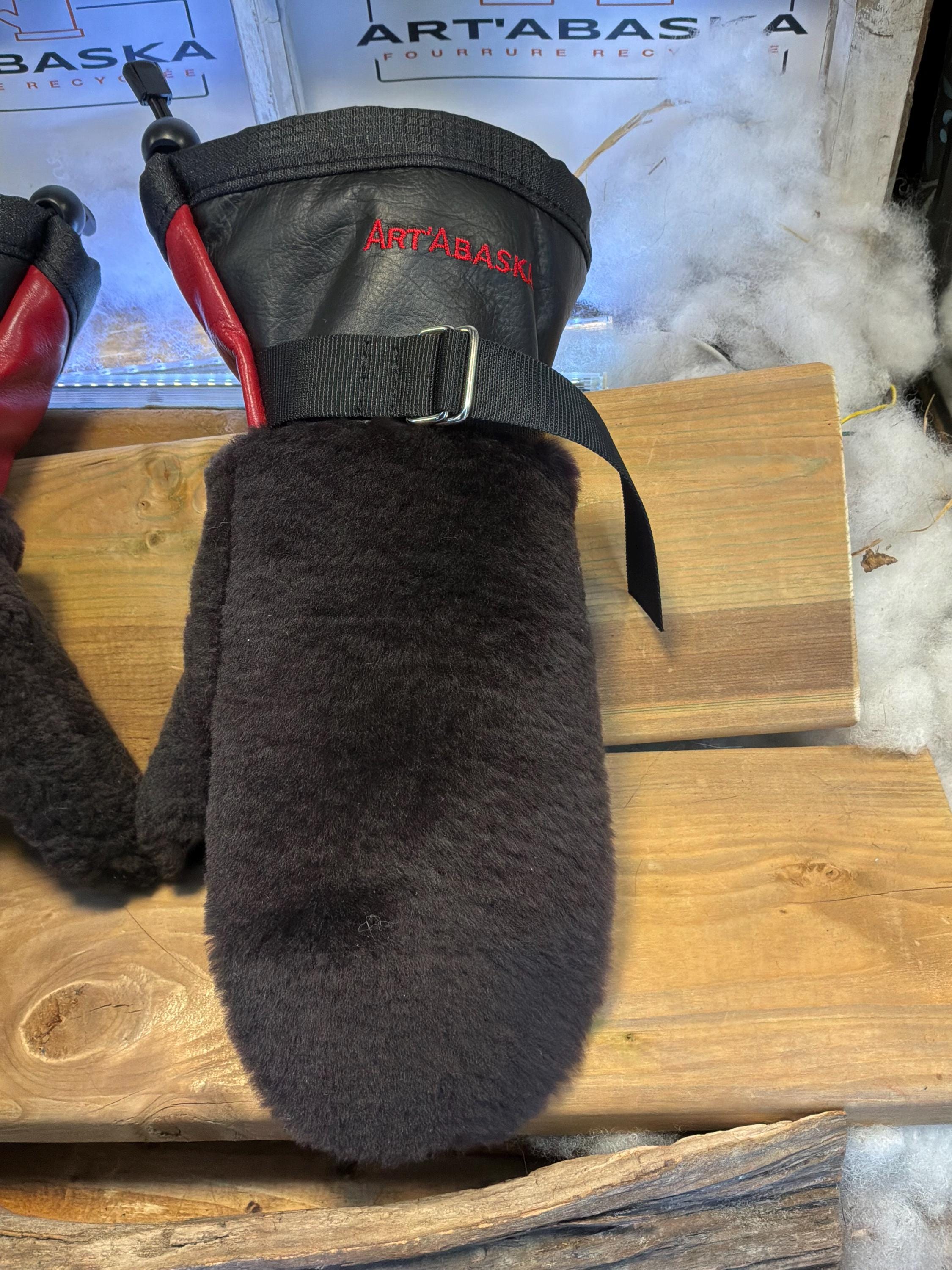 Mitaines Solange Medium mouton rasé brun recyclé, cuir italien noir & rouge pompier, pièce unique faite à la main au Québec